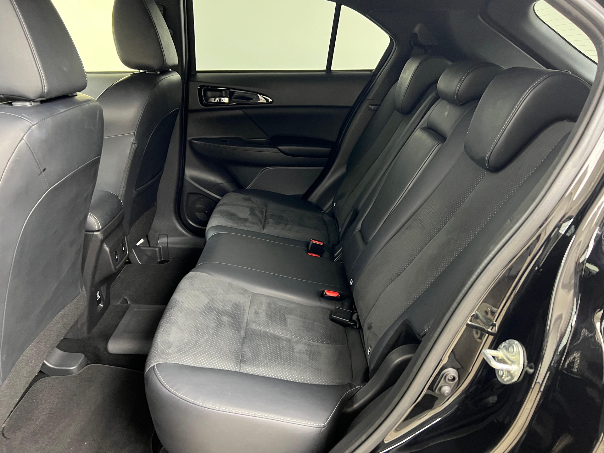 MITSUBISHI Eclipse Cross 2.4 PHEV Intense 4x4 / ab 3,99% Leasing bei Abschluss einer Protect Autoversicherung-image-16
