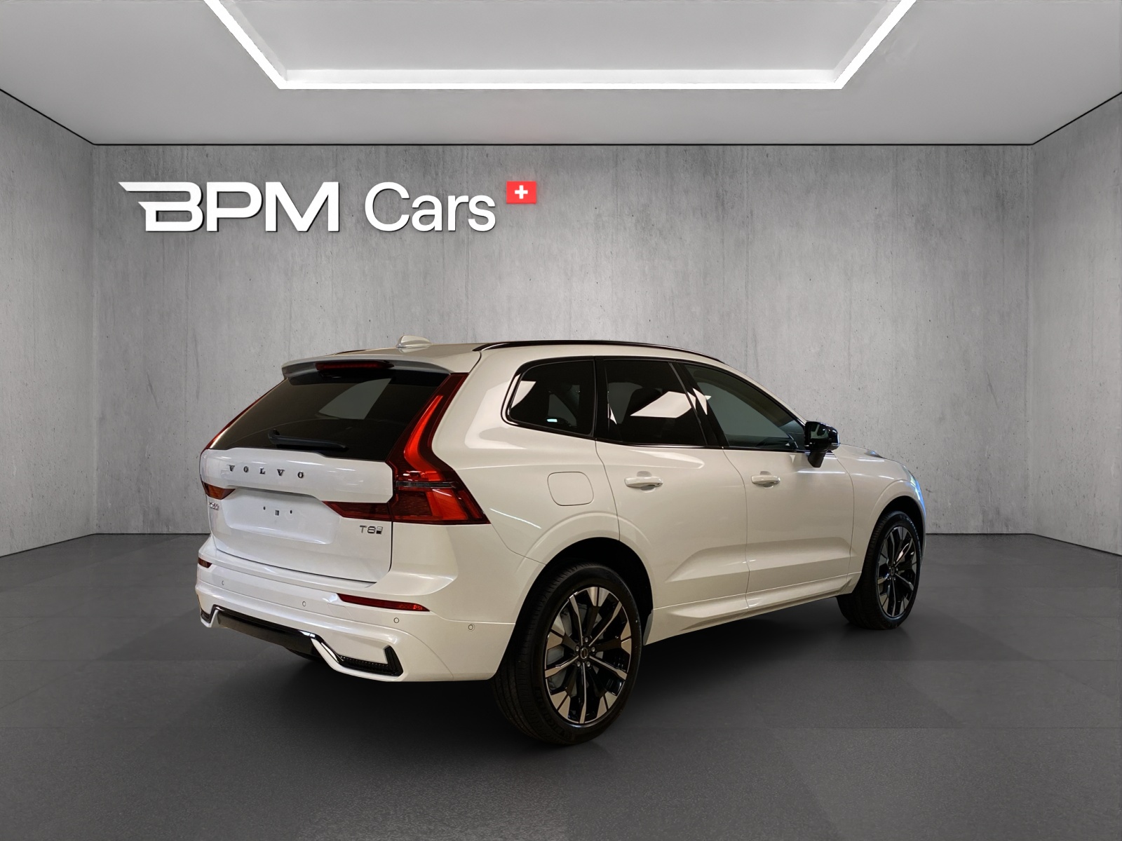 VOLVO XC60 T8 eAWD PluginHybrid Ultra Dark Geartronic-showroom-element-1