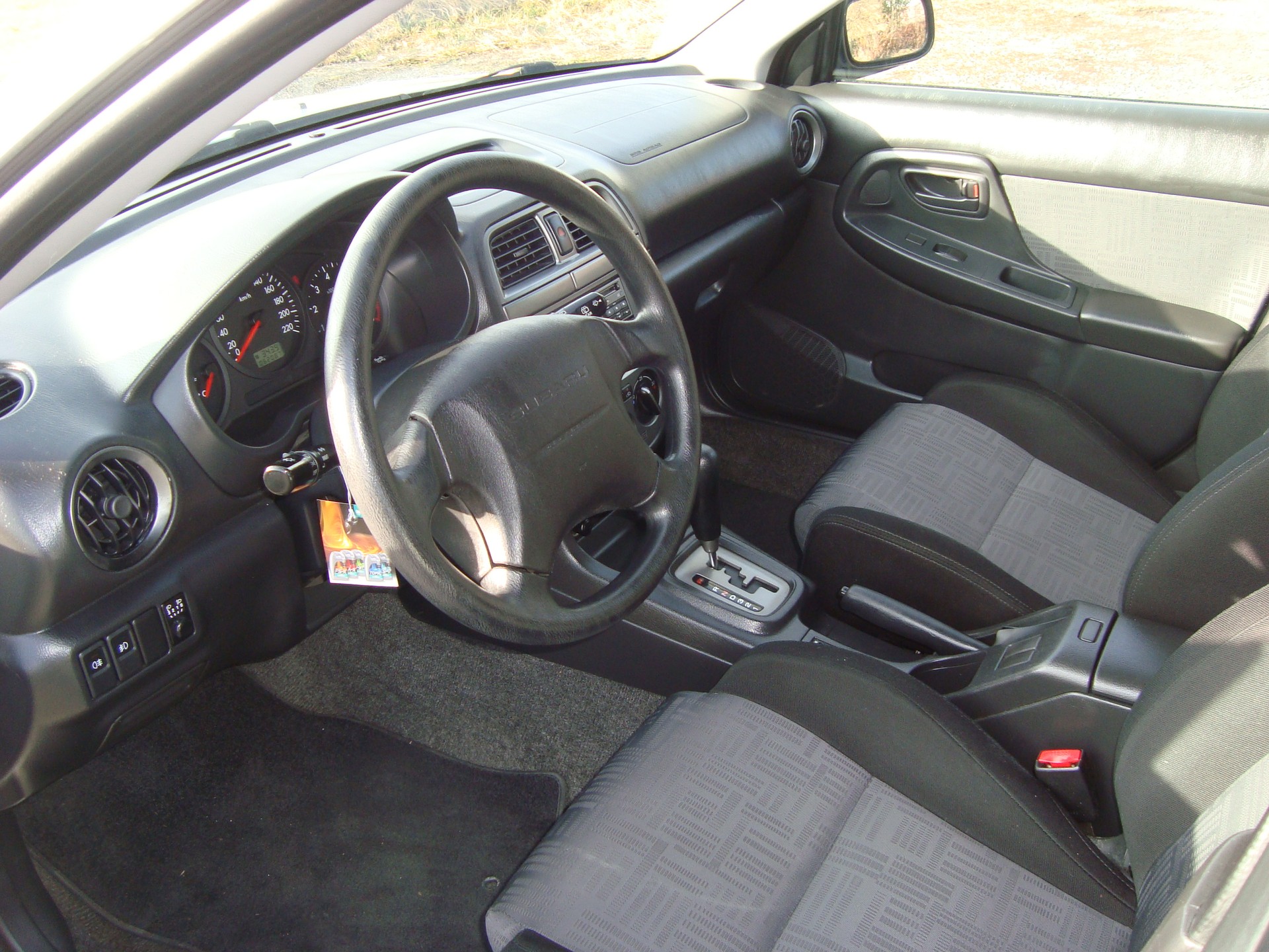 SUBARU Impreza 2.0-image-10