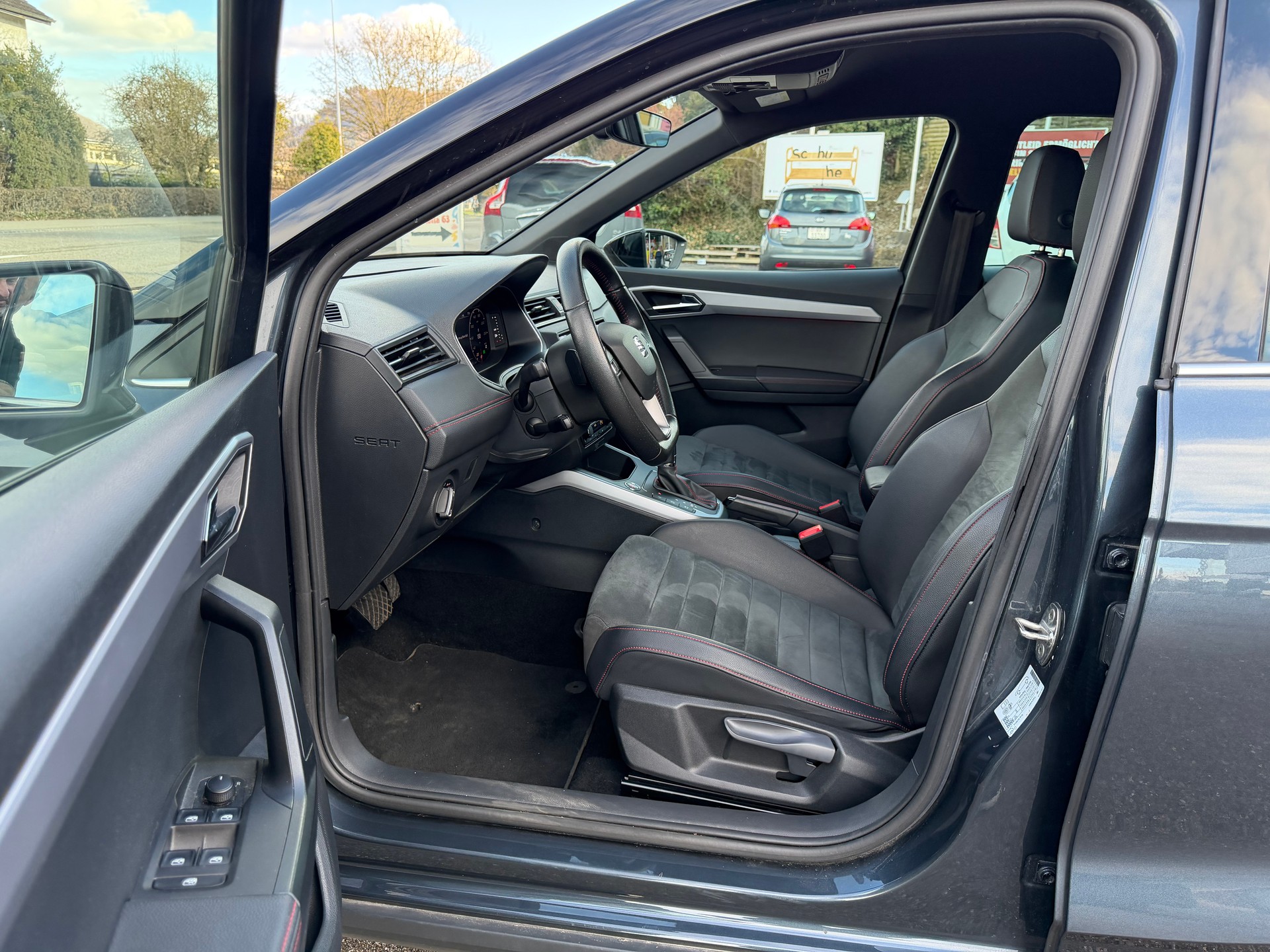 SEAT Arona 1.0 TSI 110 FR DSG-image-11