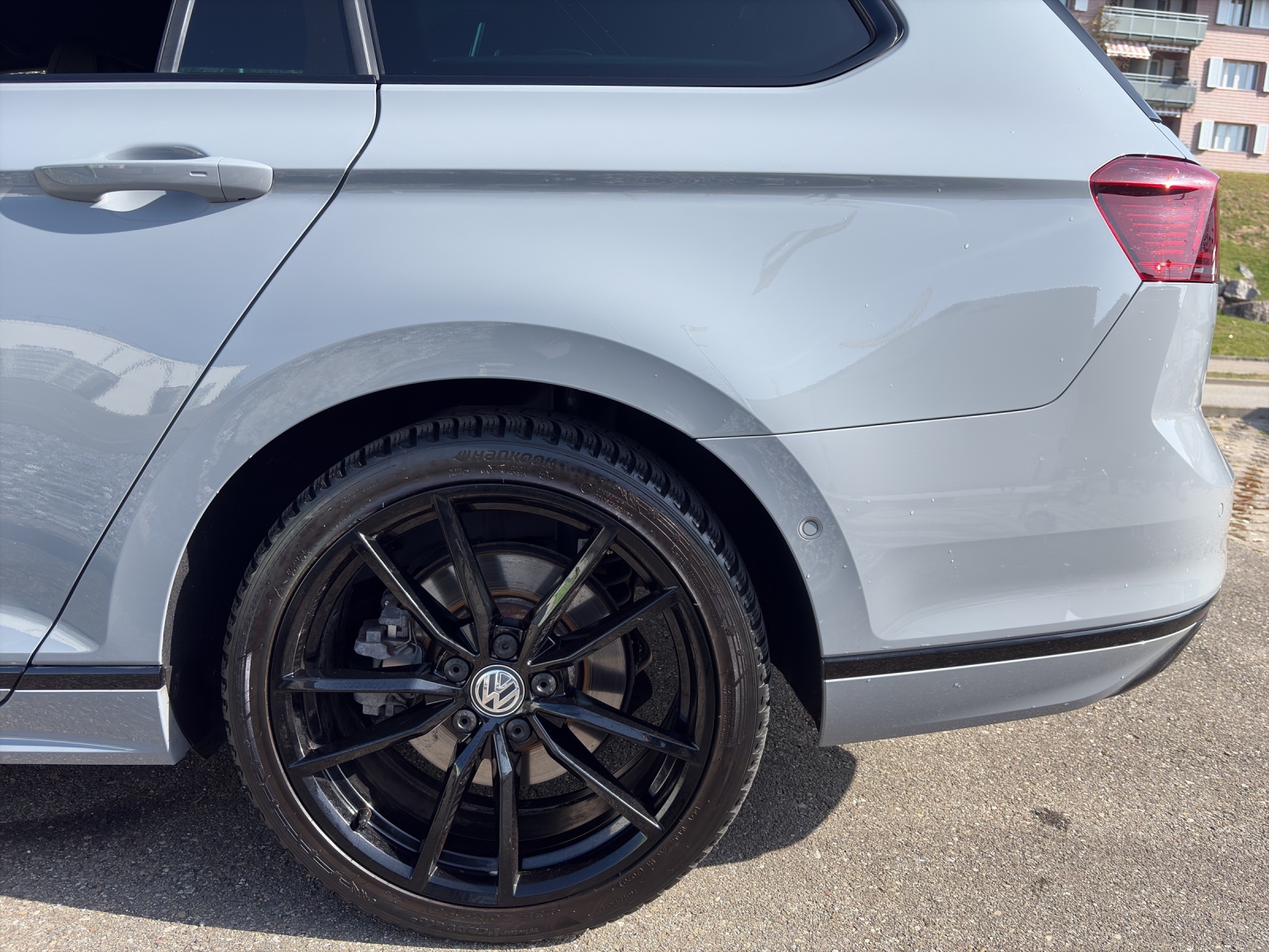 VW Passat Variant 2.0 TSI R-Line Design DSG 4m-image-14