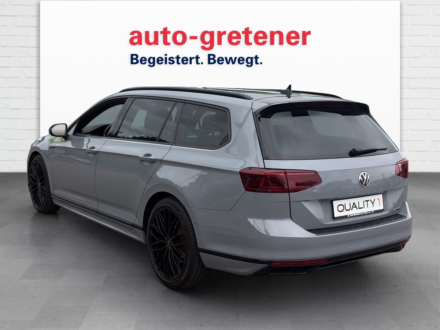 VW Passat Variant 2.0 TSI R-Line Design DSG 4m-showroom-element-1