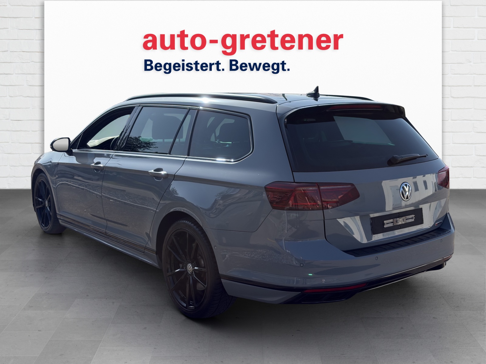 VW Passat Variant 2.0 TSI R-Line Design DSG 4m-showroom-element-1