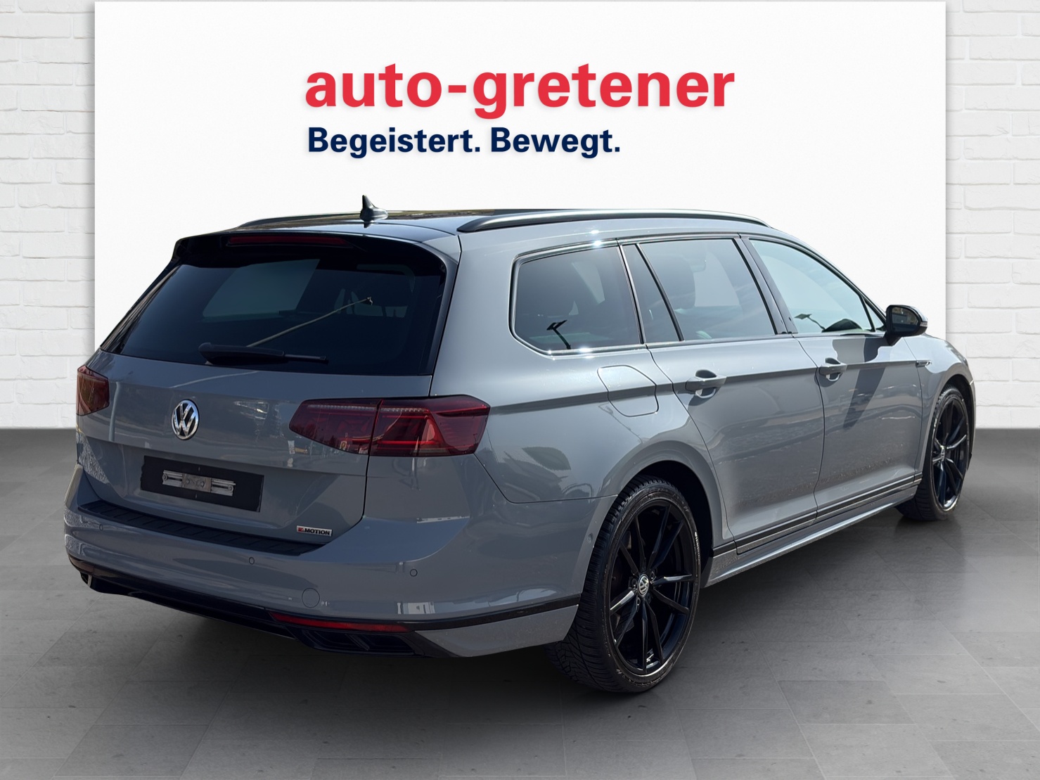 VW Passat Variant 2.0 TSI R-Line Design DSG 4m-showroom-element-2