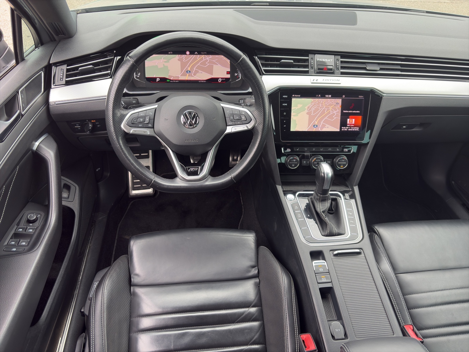VW Passat Variant 2.0 TSI R-Line Design DSG 4m-image-9