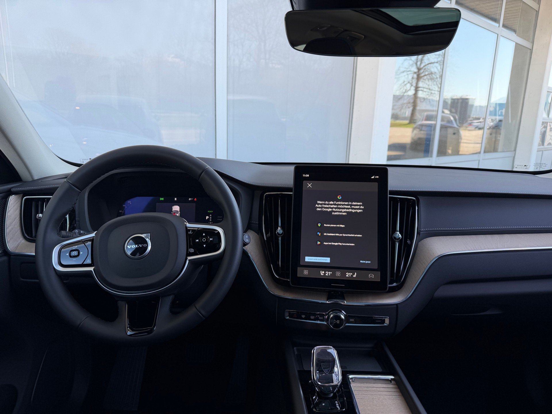 VOLVO XC60 T8 eAWD PluginHybrid Ultra Dark Geartronic-image-7