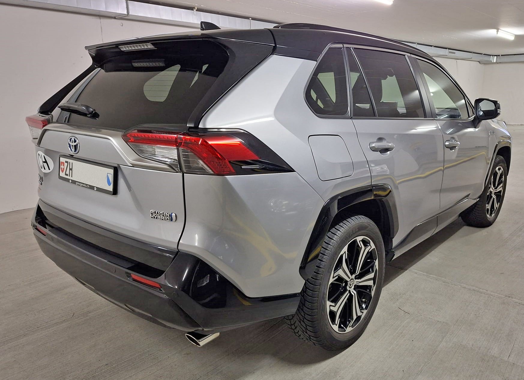TOYOTA RAV-4 2.5 PHEV Platinum e-CVT 4WD-image-3