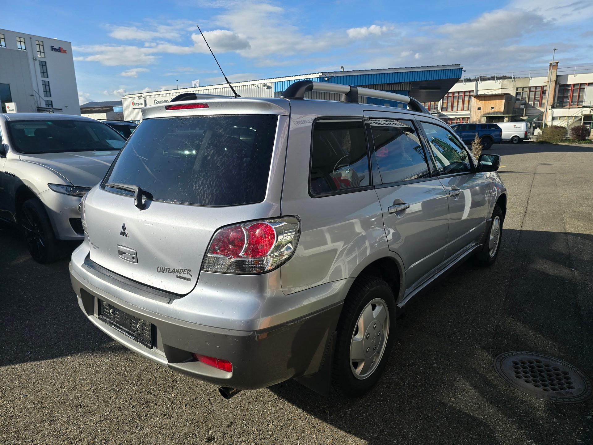 MITSUBISHI Outlander 2.4 16V Sport-image-3