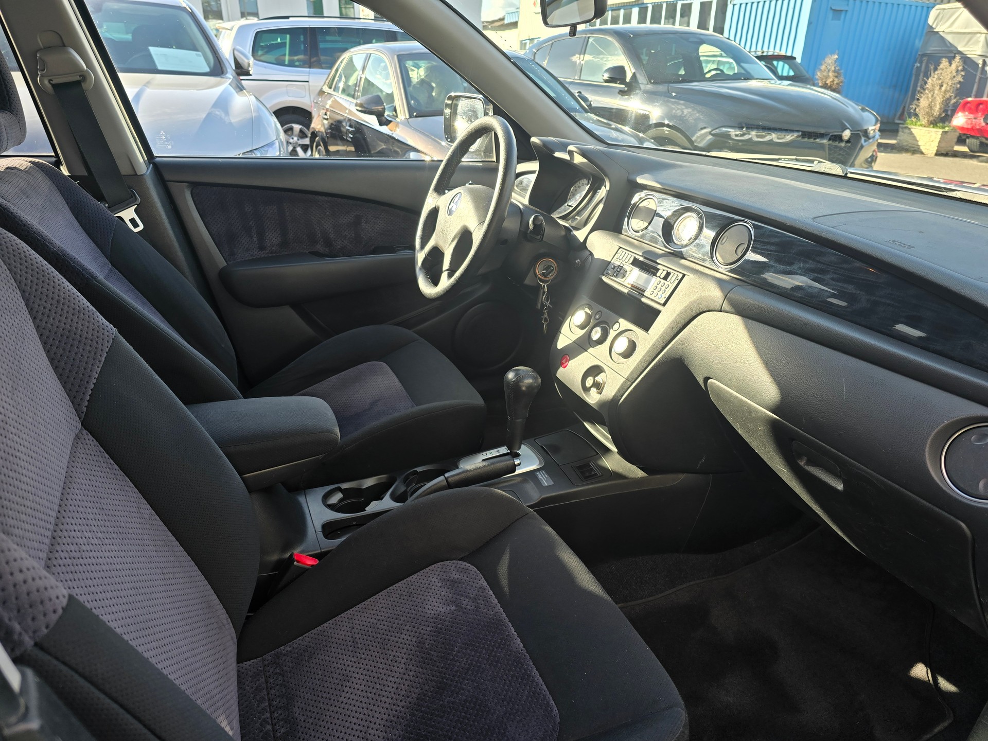 MITSUBISHI Outlander 2.4 16V Sport-image-11