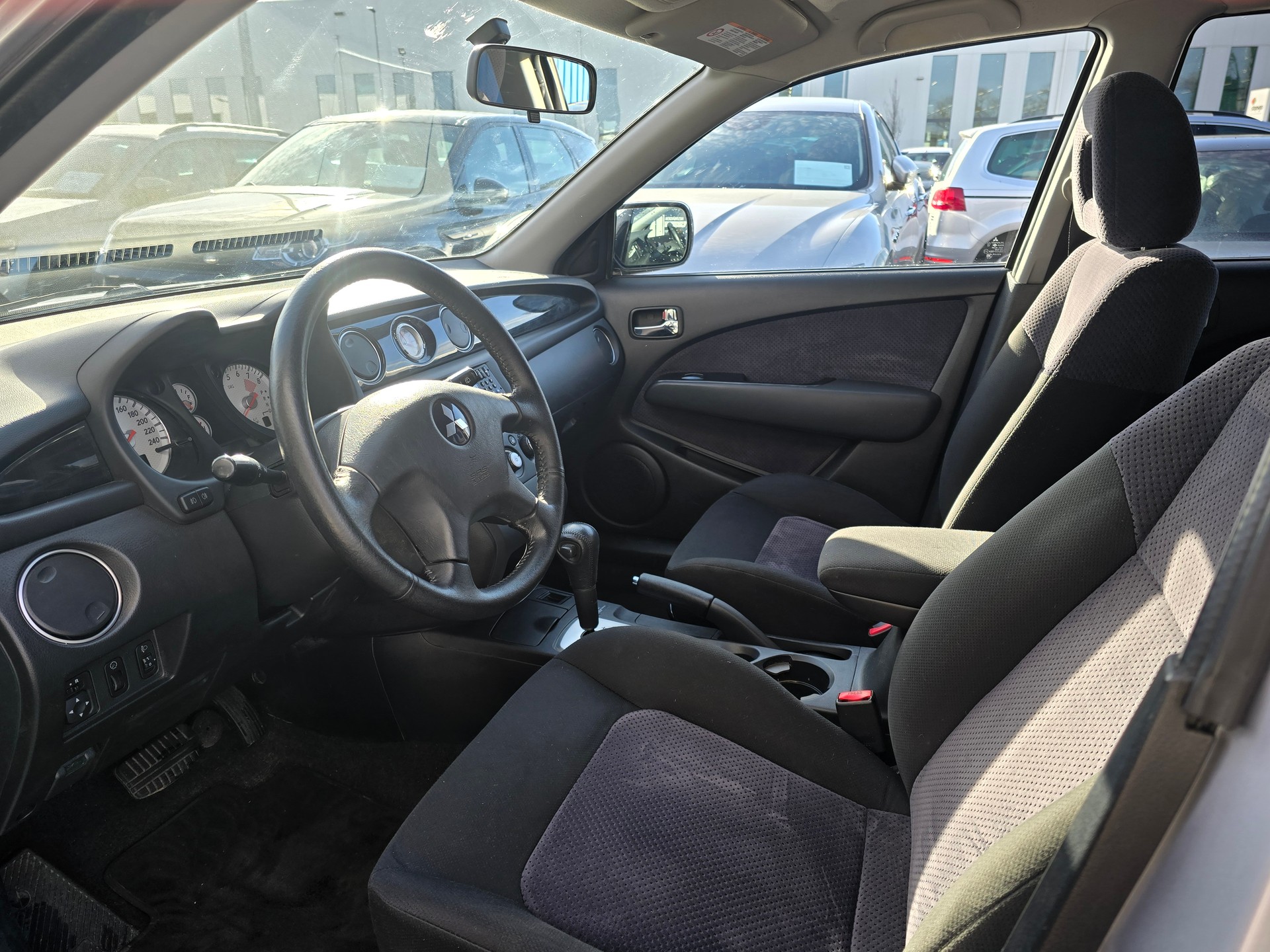 MITSUBISHI Outlander 2.4 16V Sport-image-8