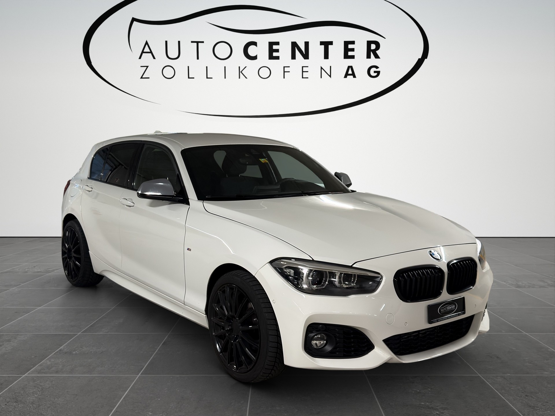 BMW 120d xDrive Edition M Sport Steptronic-showroom-element-2