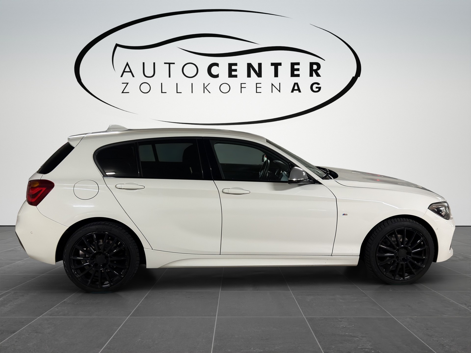 BMW 120d xDrive Edition M Sport Steptronic-image-4