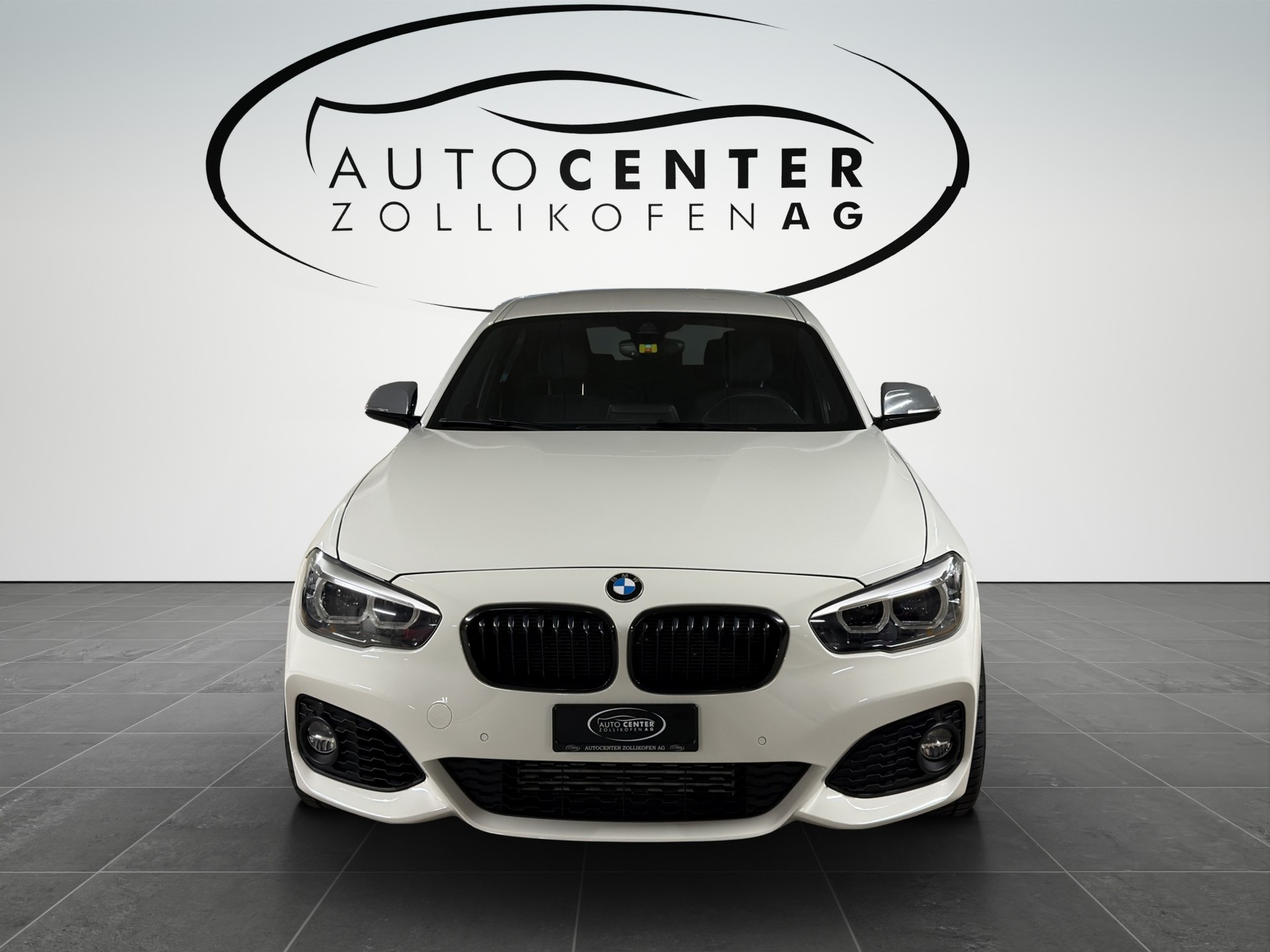 BMW 120d xDrive Edition M Sport Steptronic-showroom-element-1