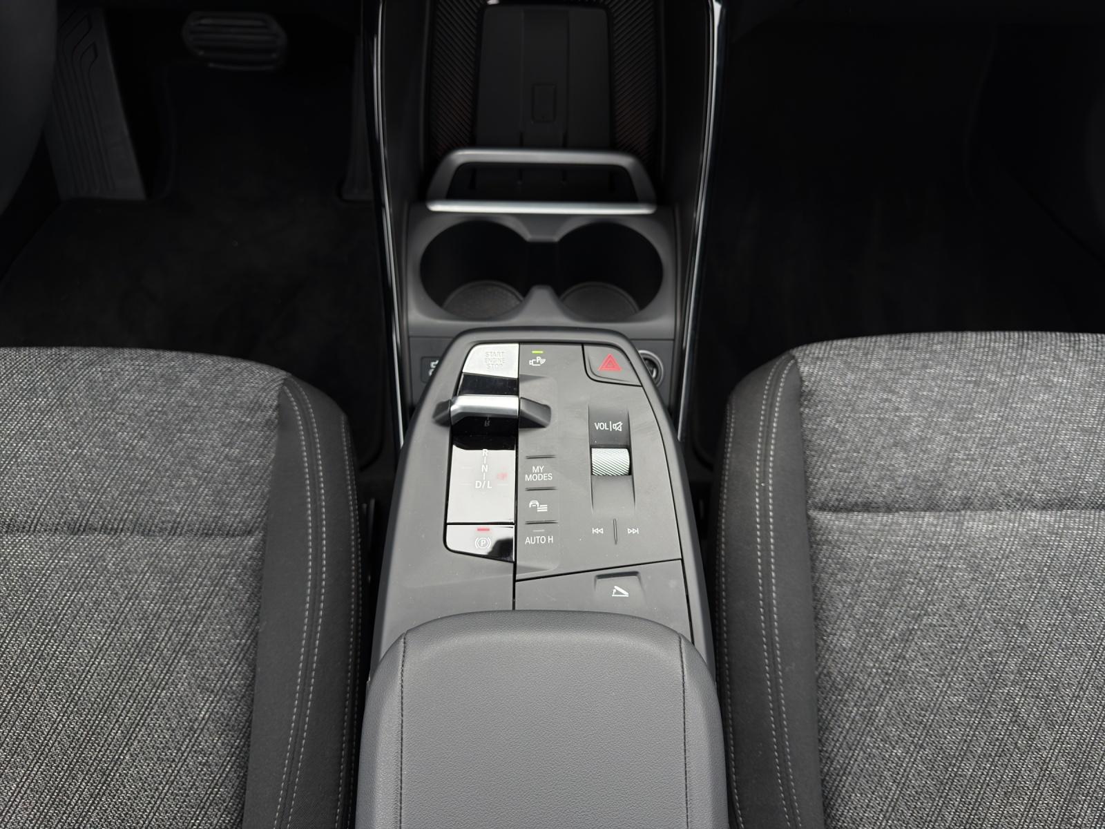 BMW 220i Active Tourer DKG-image-15
