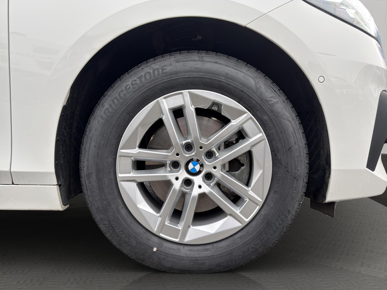 BMW 220i Active Tourer DKG-image-9
