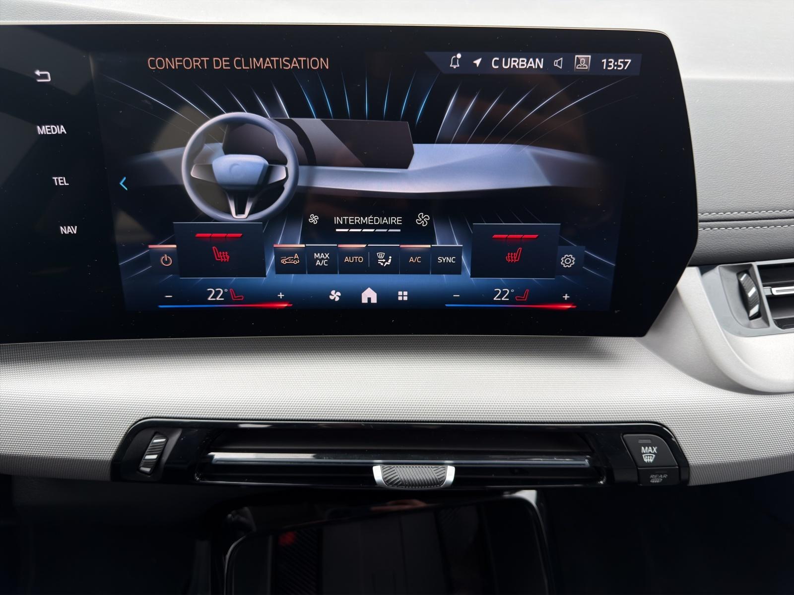 BMW 220i Active Tourer DKG-image-16