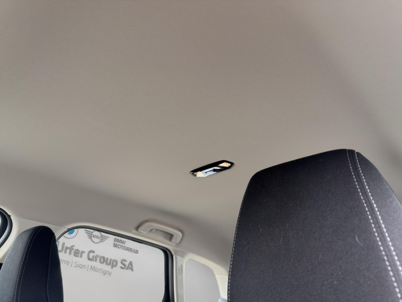 BMW 220i Active Tourer DKG-image-18