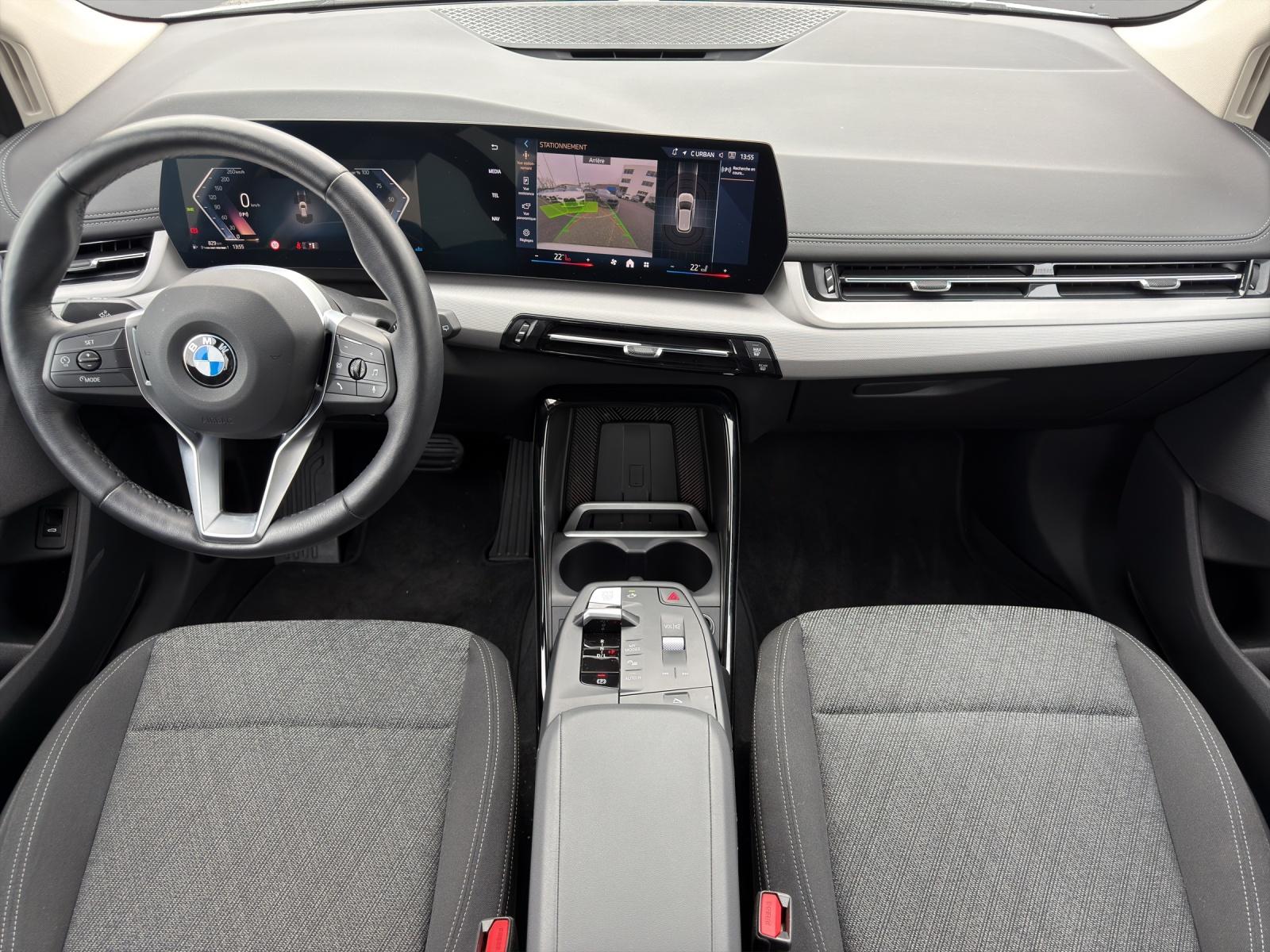 BMW 220i Active Tourer DKG-image-12