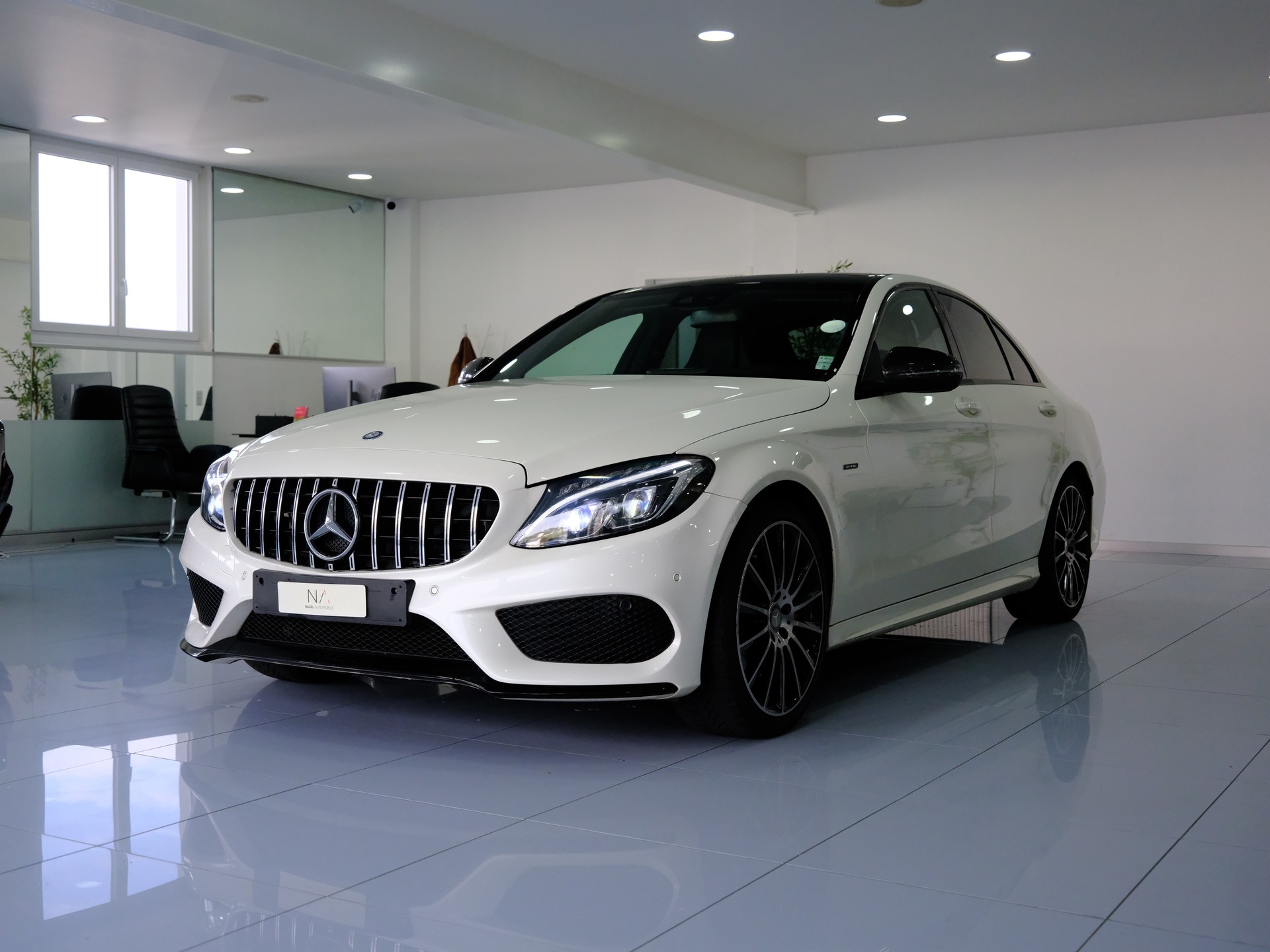 MERCEDES-BENZ C 450 AMG 4Matic 7G-Tronic-showroom-element-3