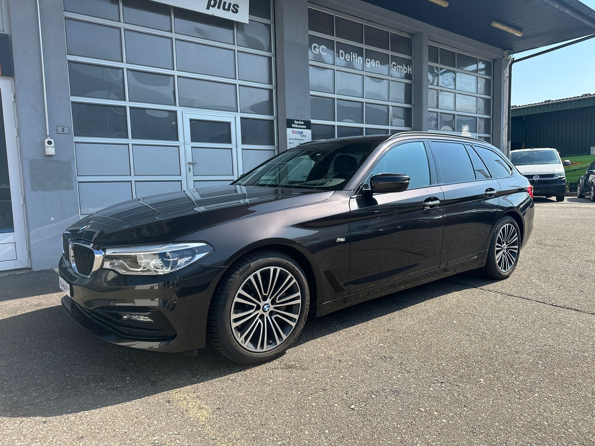 BMW 530d xDrive Touring Sport Line Steptronic