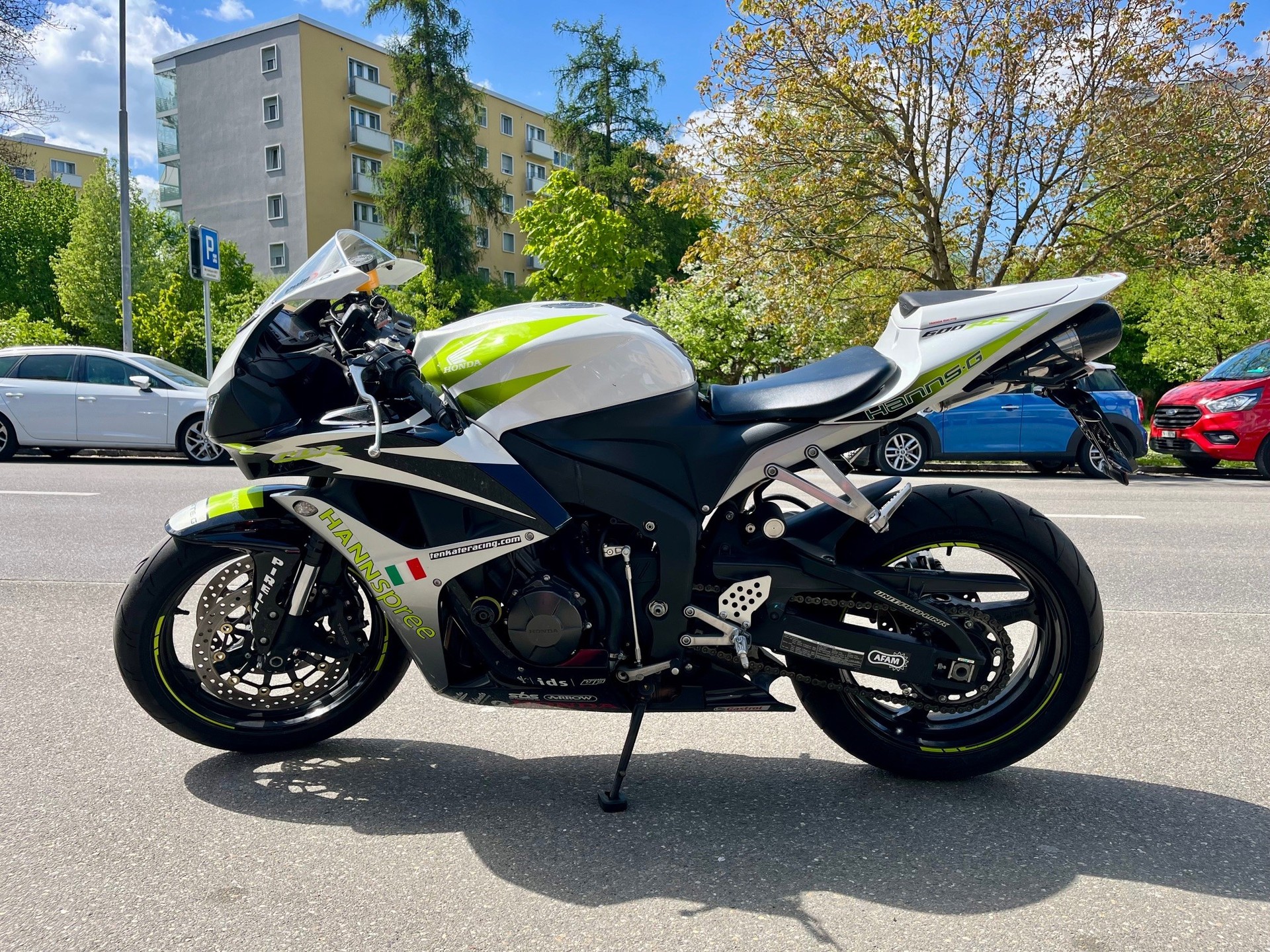 HONDA CBR 600 RR Hannspree Ten Kate Replica - GRATIS LIEFERUNG*-image-1