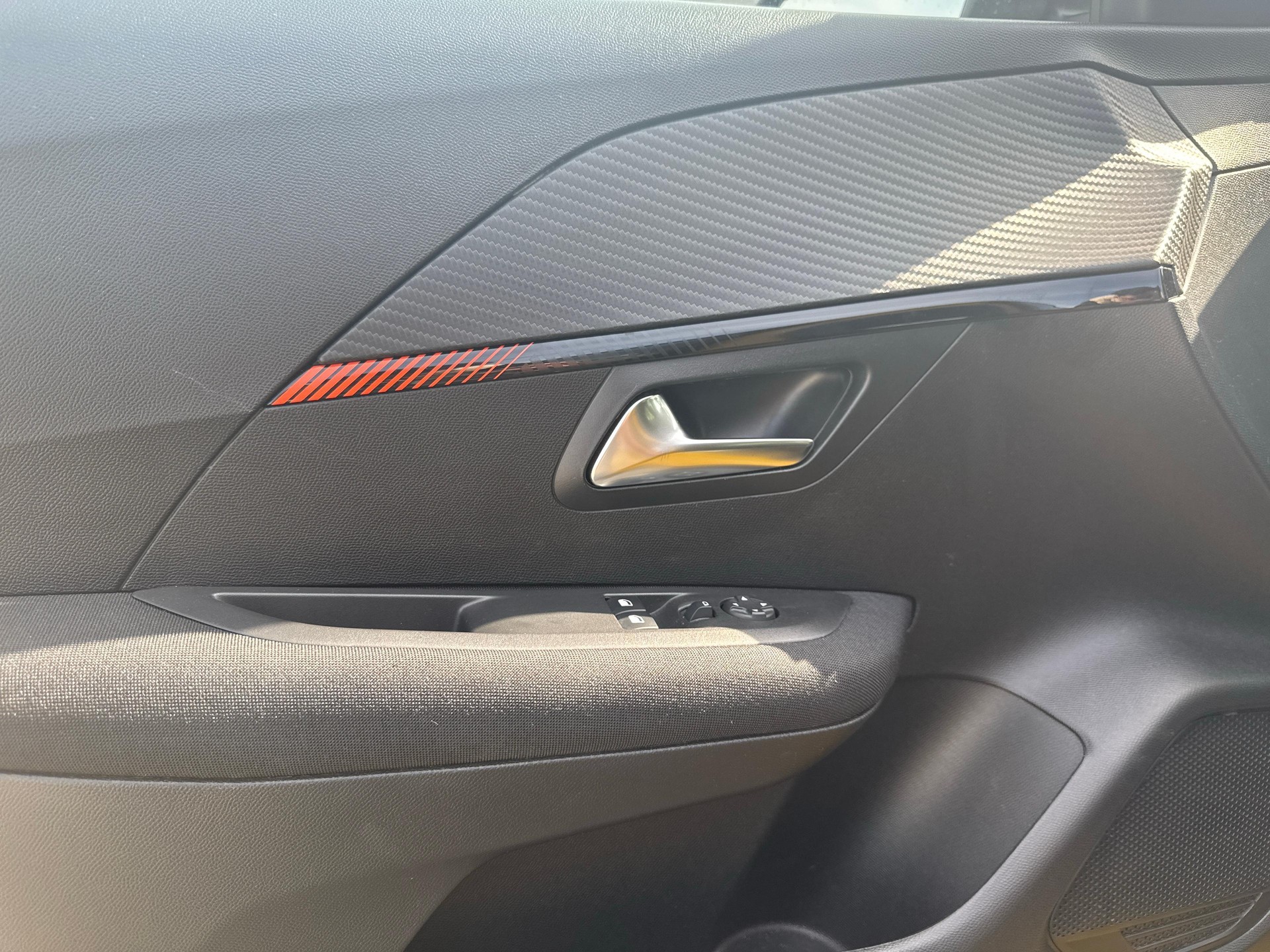 PEUGEOT 208 1.2 PureTech Active / ab 3,99% Leasing bei Abschluss einer Protect Autoversicherung-image-16