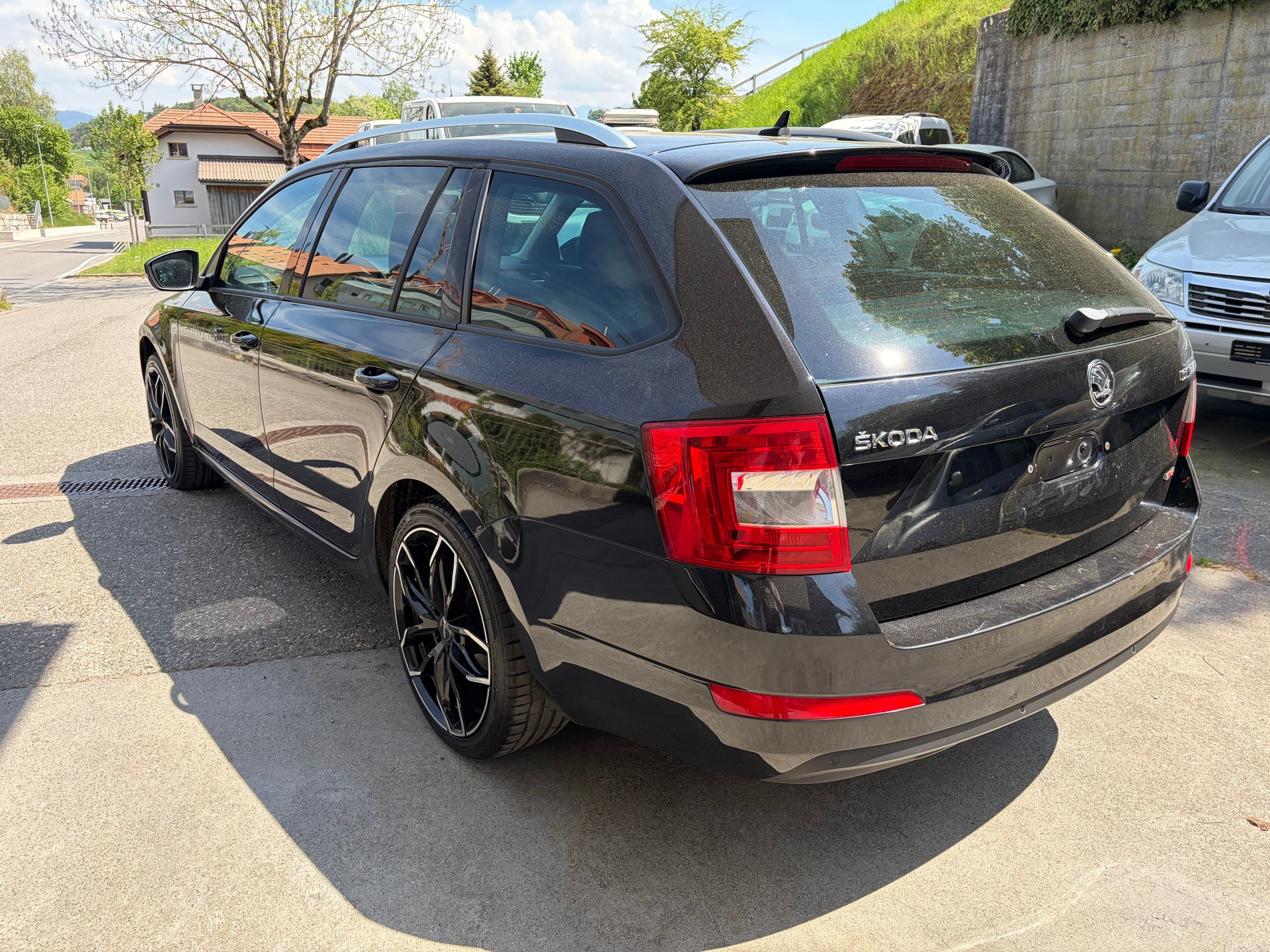 SKODA Octavia Combi 2.0 TDI Ambition 4x4 DSG-image-6