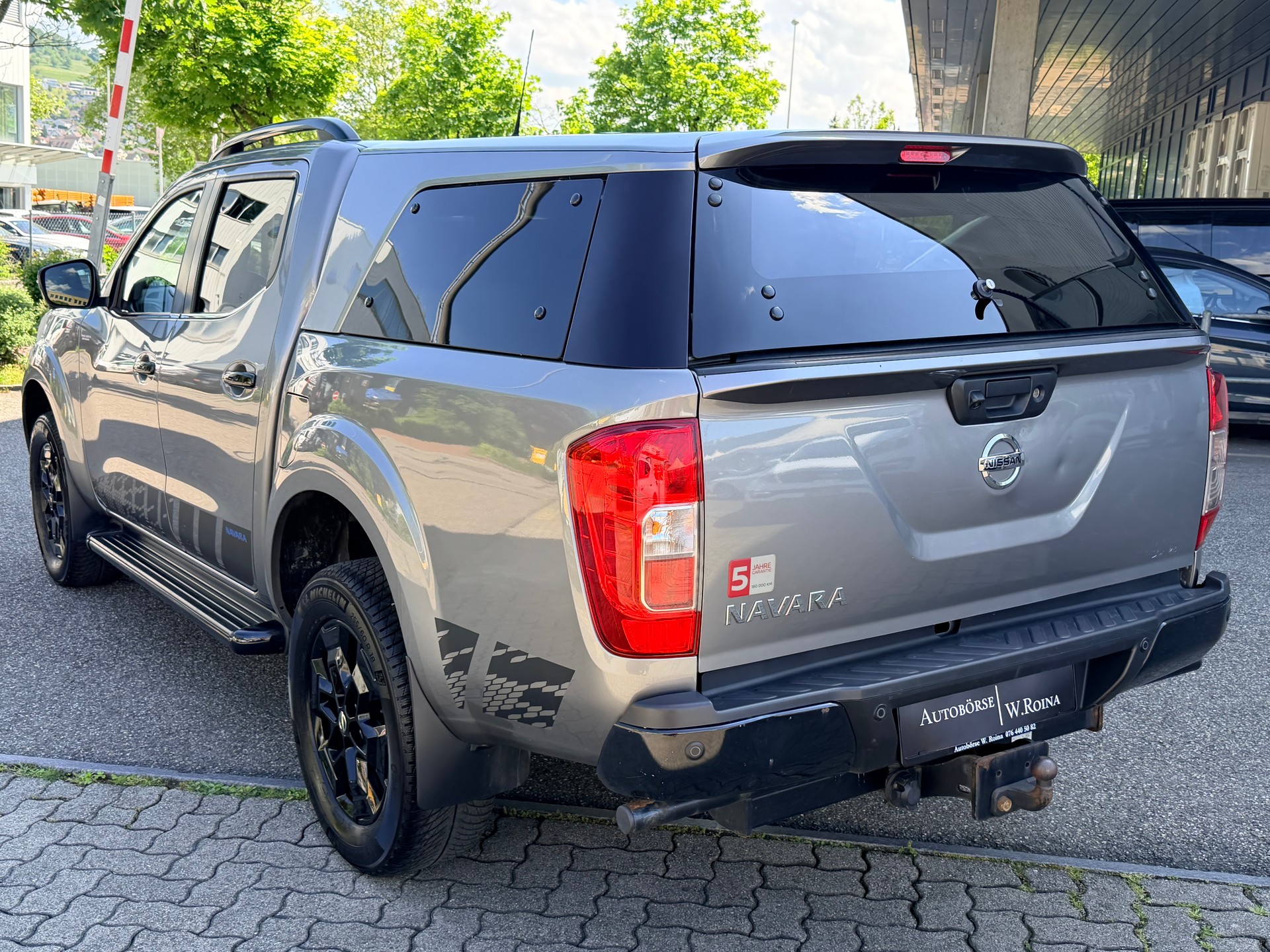 NISSAN Navara Double Cab N-Guard 2.3 dCi 4WD-image-4