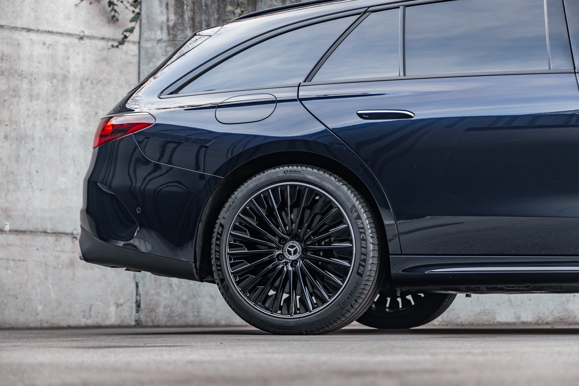 MERCEDES-BENZ E 450 T 9G-Tronic 4Matic-image-10