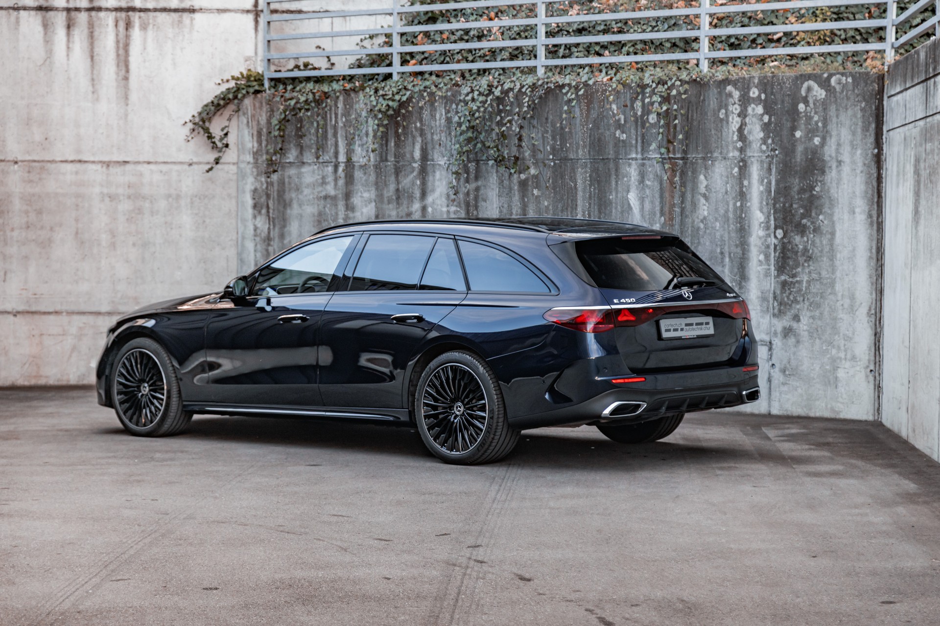 MERCEDES-BENZ E 450 T 9G-Tronic 4Matic-image-16