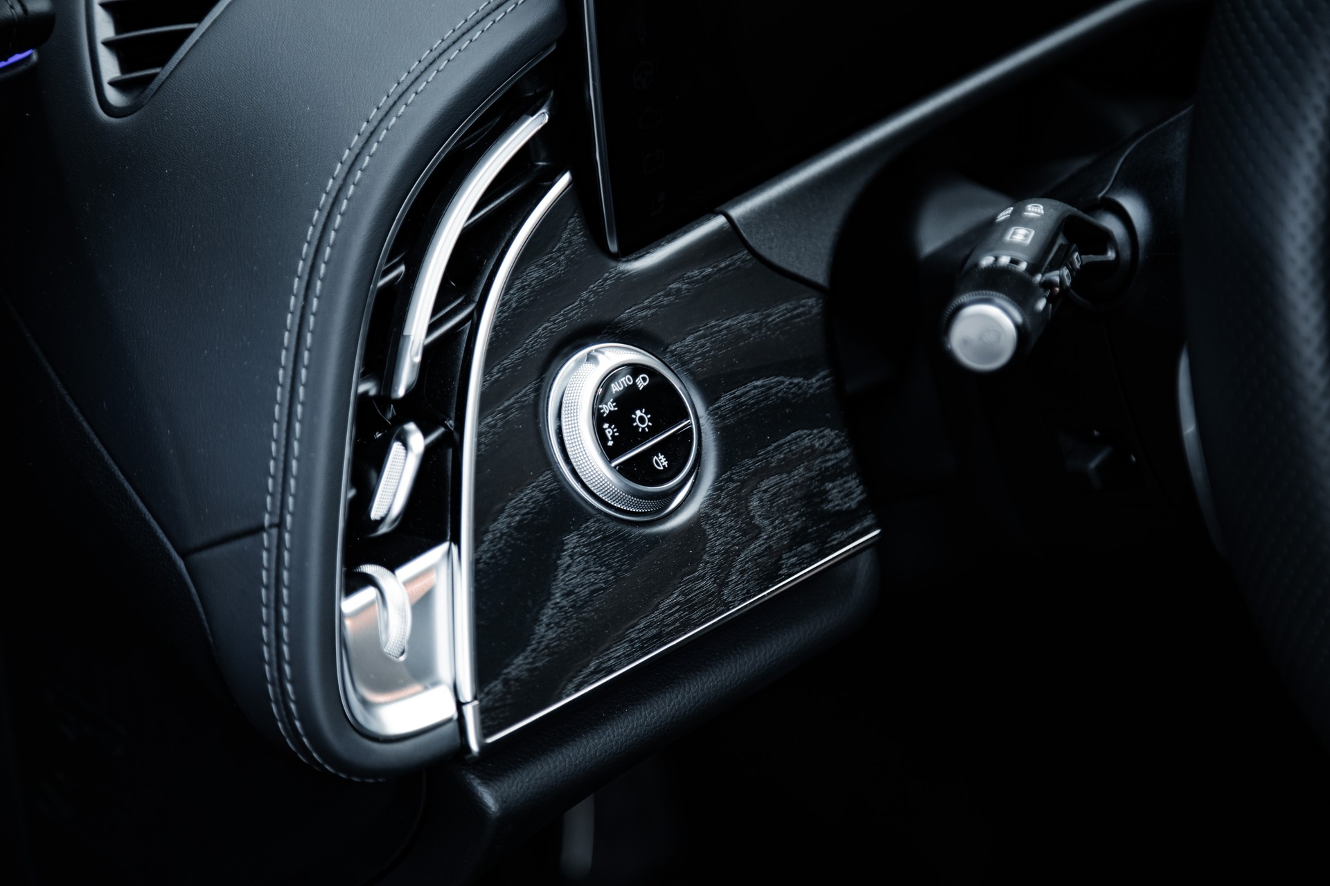MERCEDES-BENZ E 450 T 9G-Tronic 4Matic-image-22