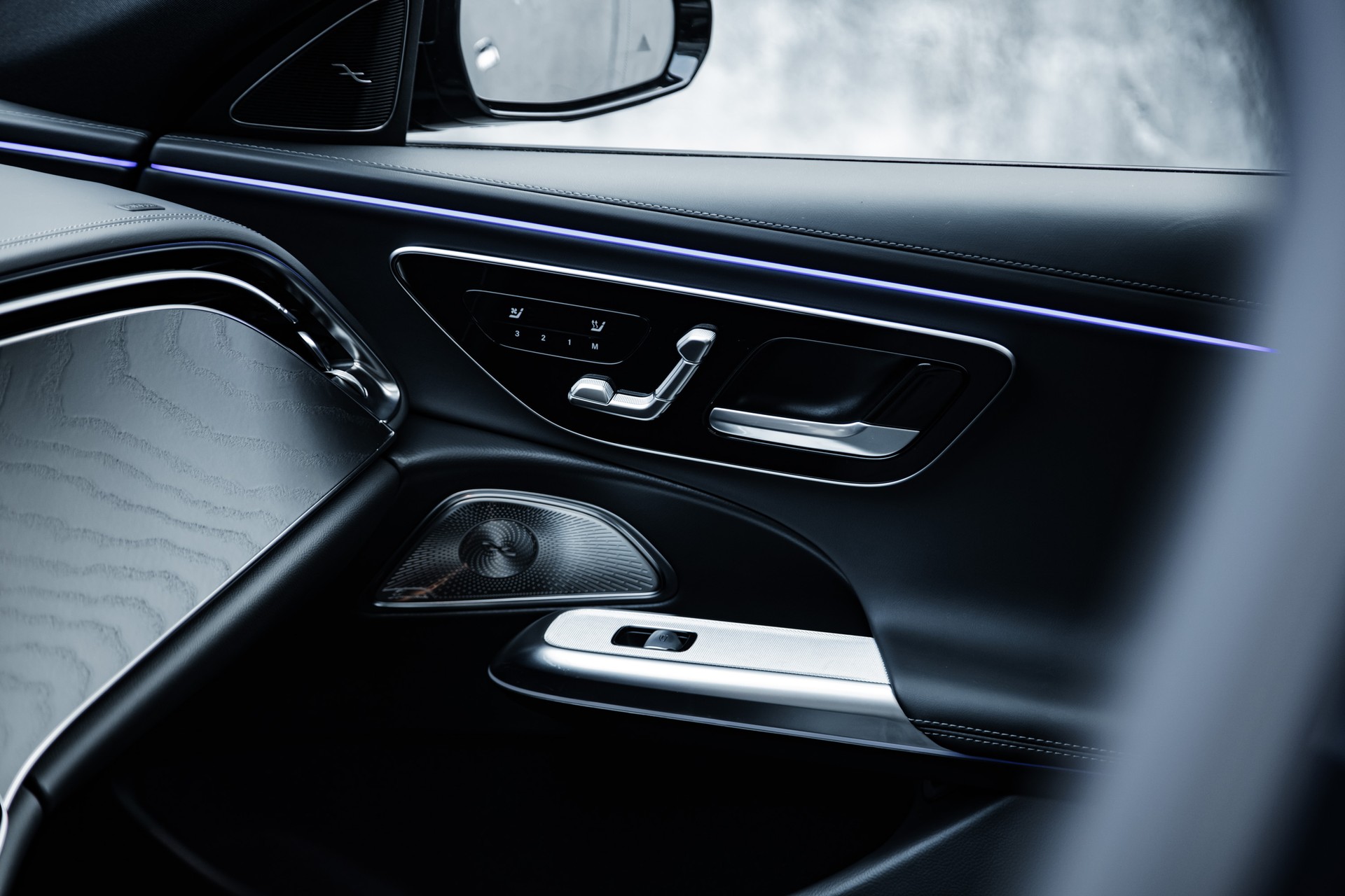 MERCEDES-BENZ E 450 T 9G-Tronic 4Matic-image-25
