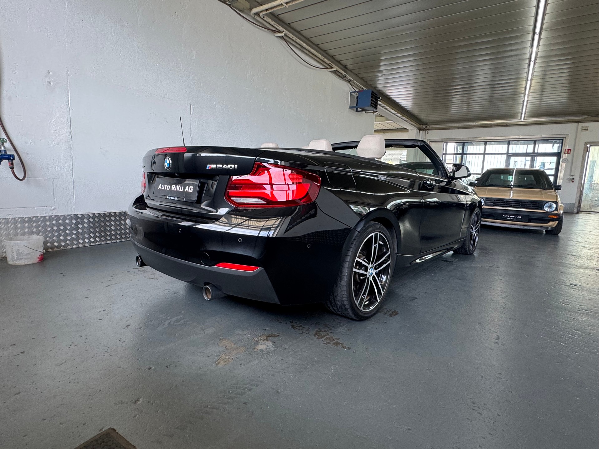 BMW M240i xDrive Steptronic-image-14