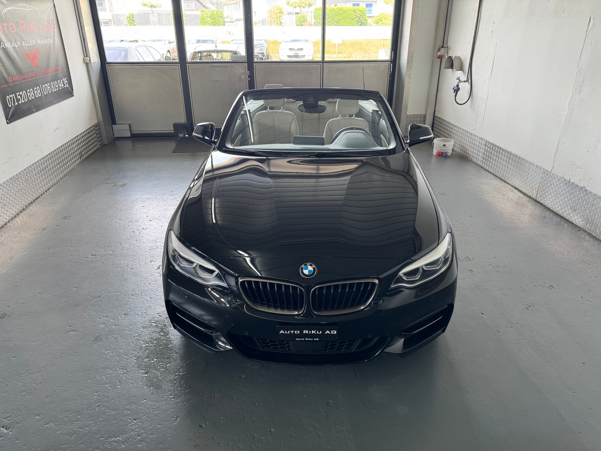 BMW M240i xDrive Steptronic-image-4