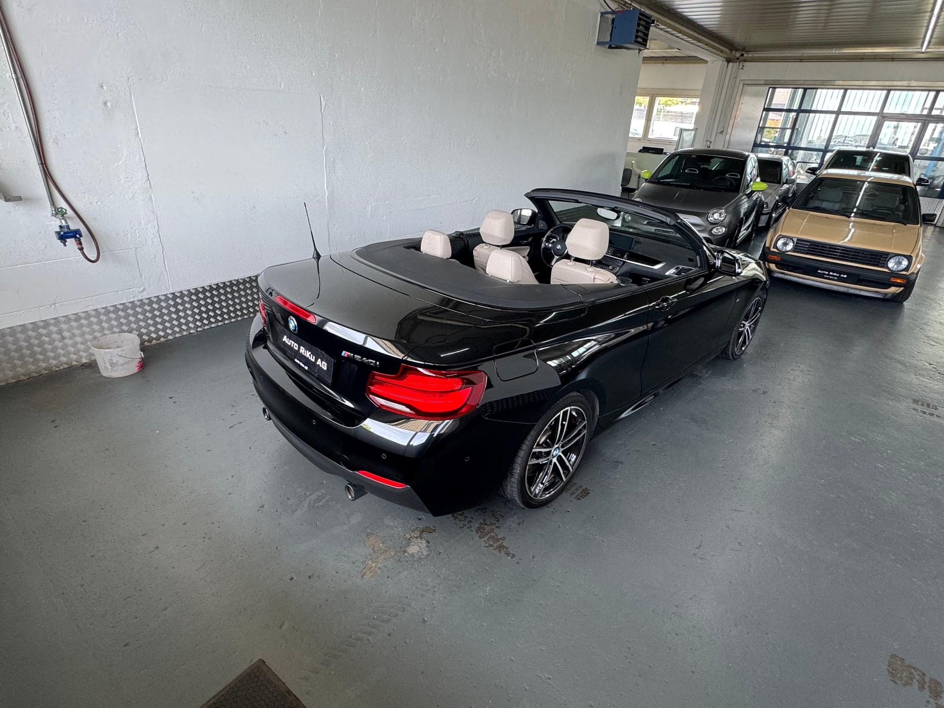 BMW M240i xDrive Steptronic-image-11
