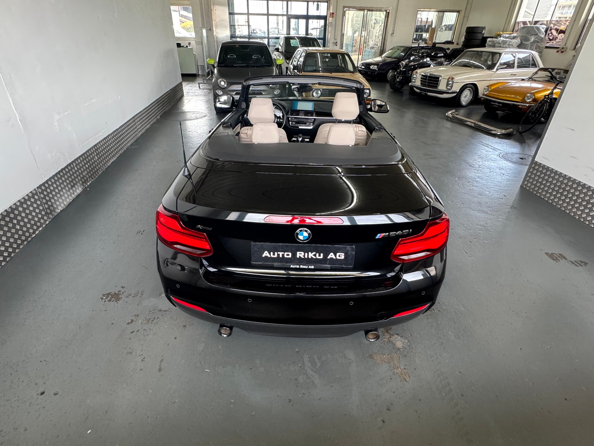 BMW M240i xDrive Steptronic-image-15