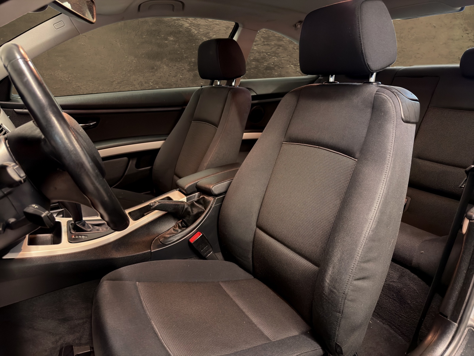 BMW 325i xDrive Coupé Steptronic-image-8