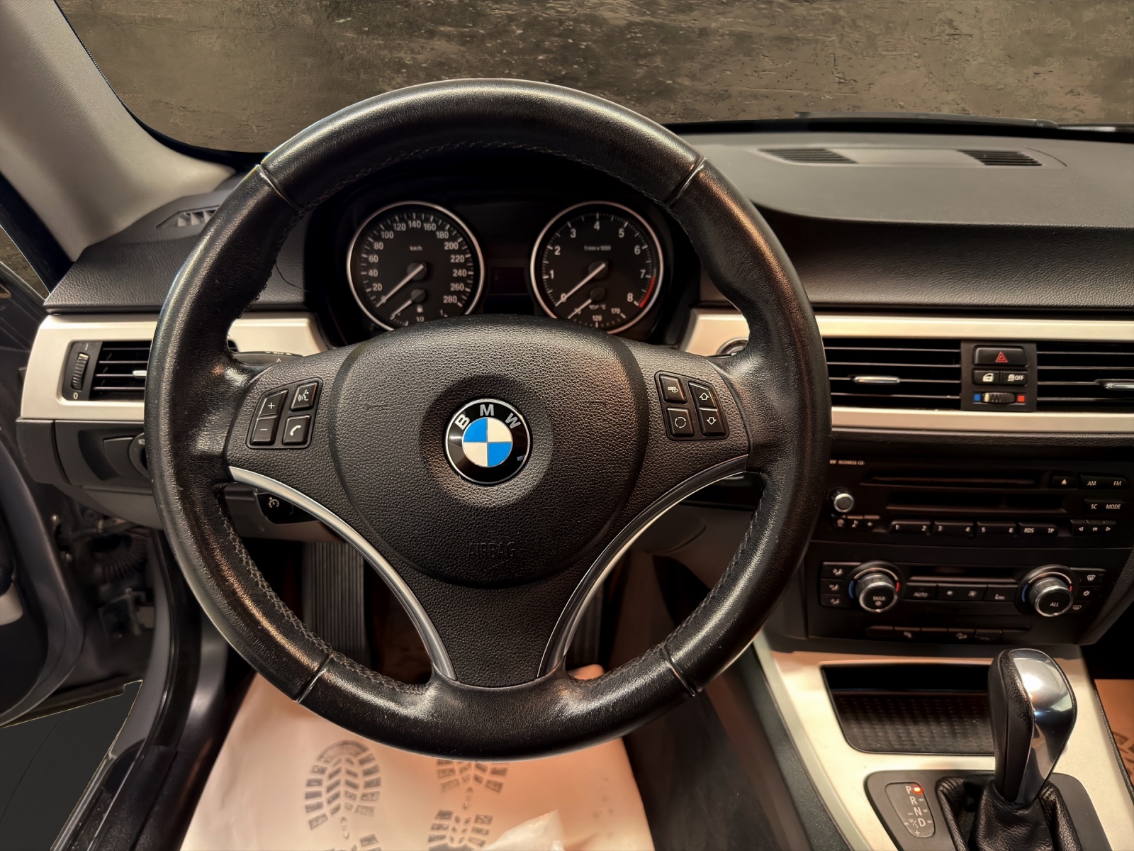BMW 325i xDrive Coupé Steptronic-image-9