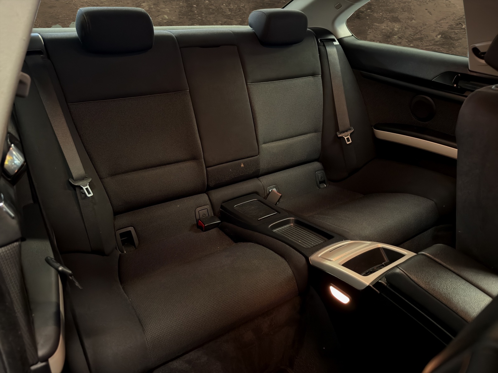 BMW 325i xDrive Coupé Steptronic-image-13