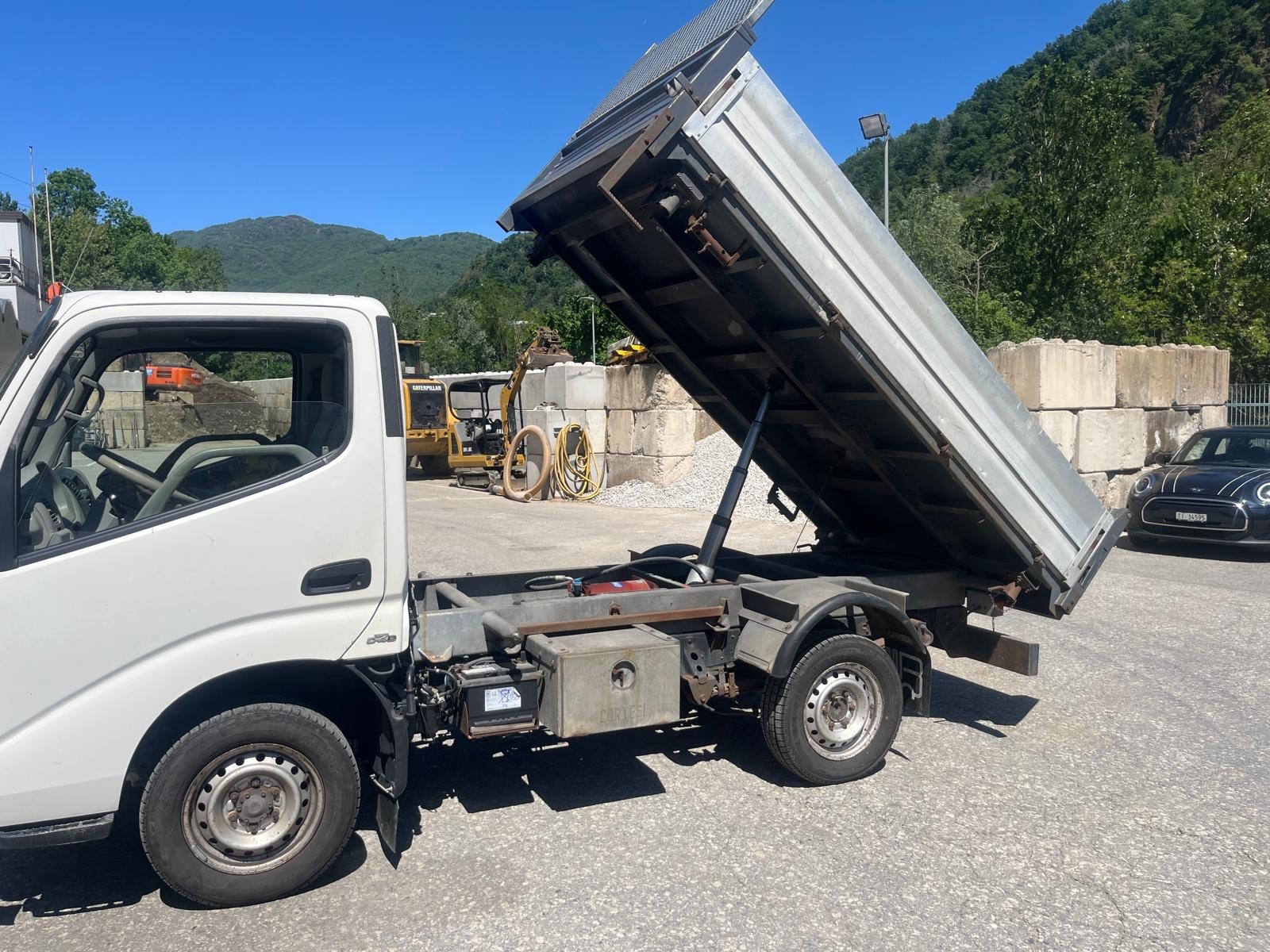TOYOTA Dyna 100 2.5 D-4D