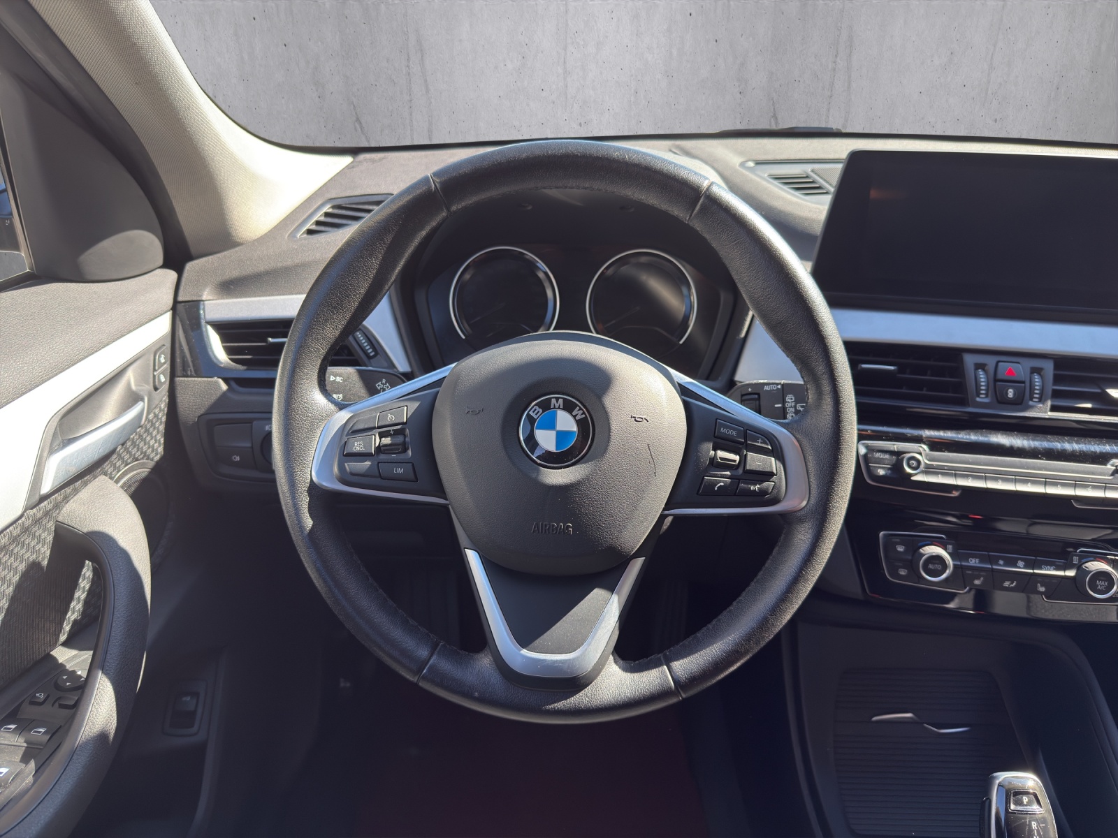 BMW X1 xDrive 25i Steptronic-image-9