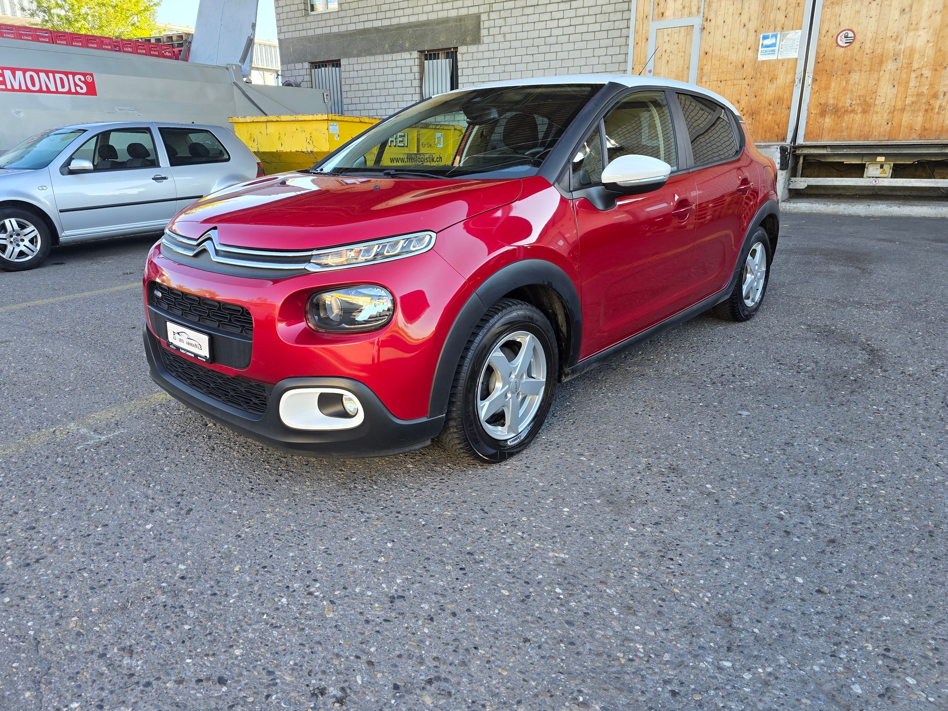 CITROEN C3 1.2i PureTech Shine-showroom-element-2