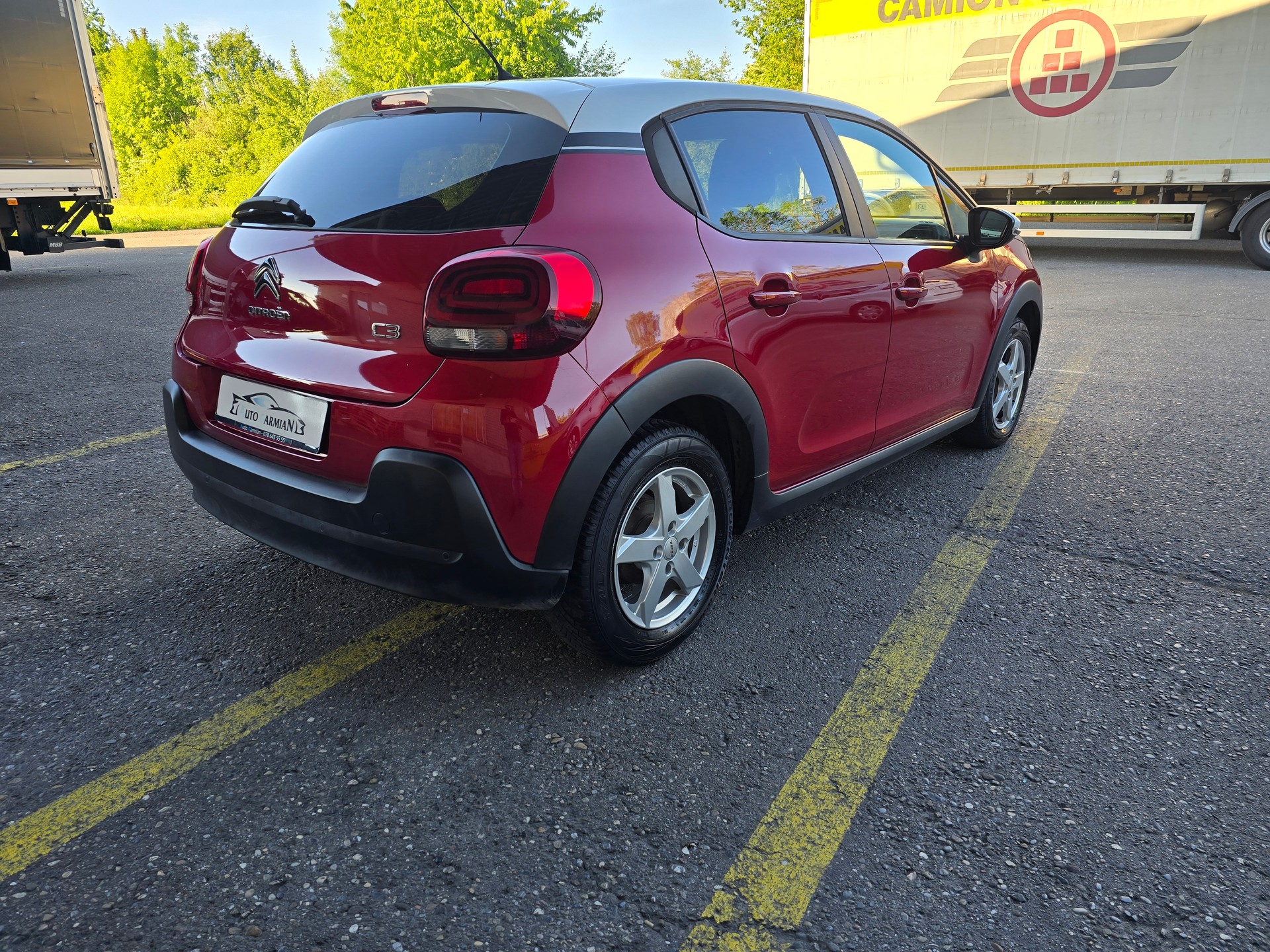 CITROEN C3 1.2i PureTech Shine-image-5