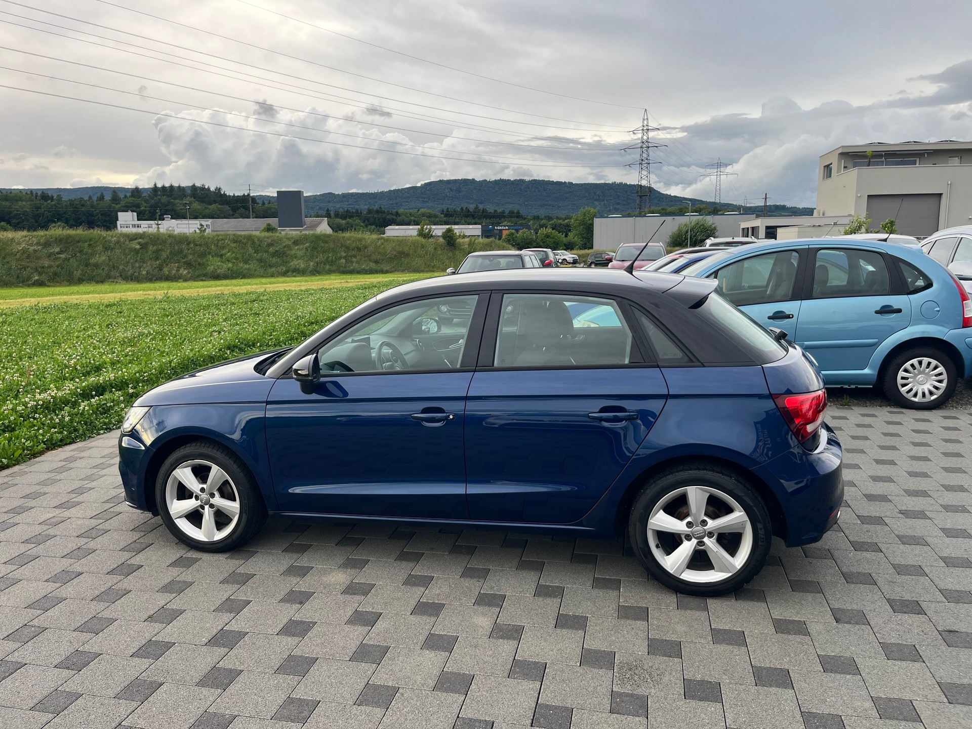 AUDI Sportback-image-8