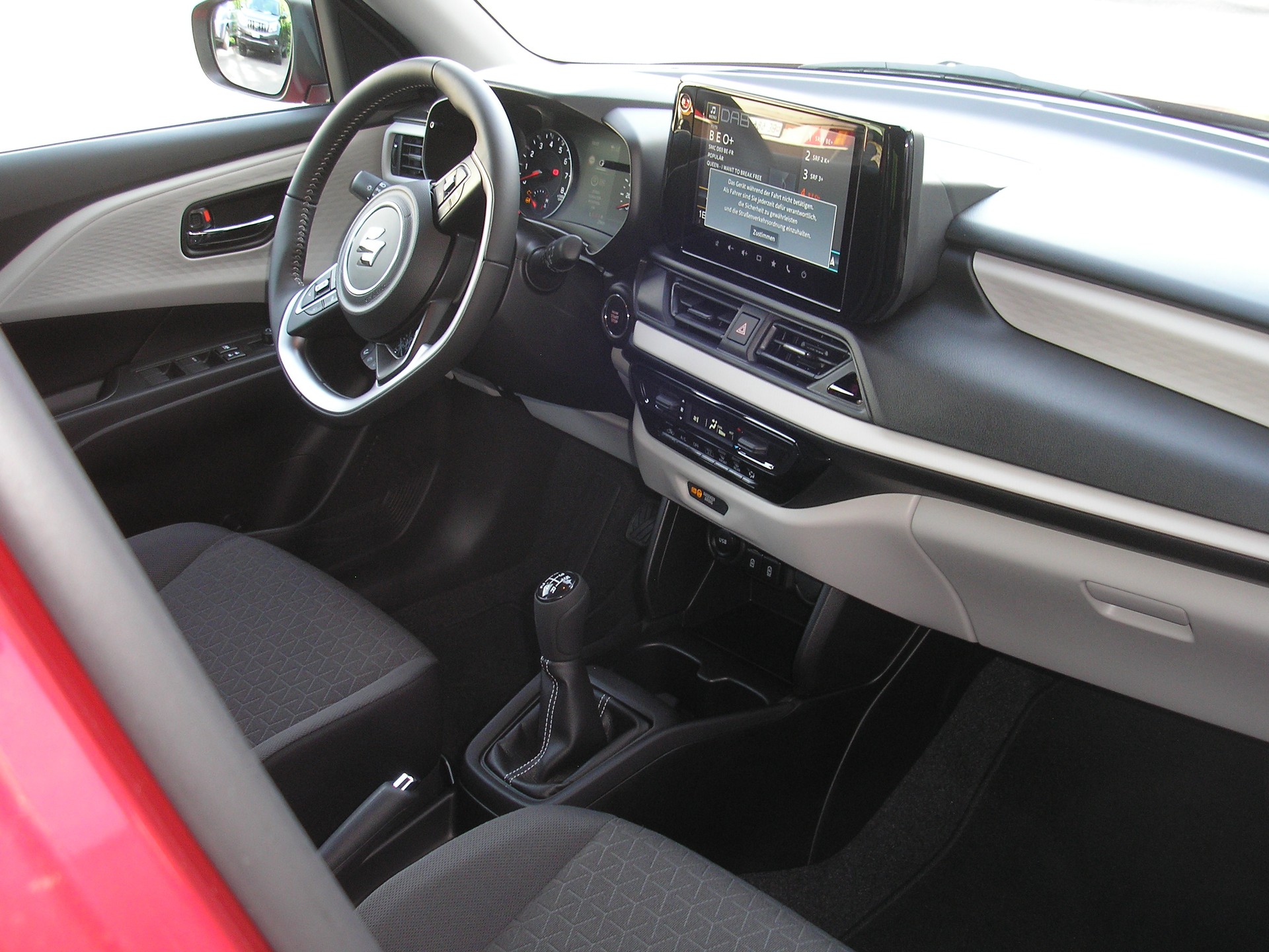 SUZUKI SWIFT-image-3