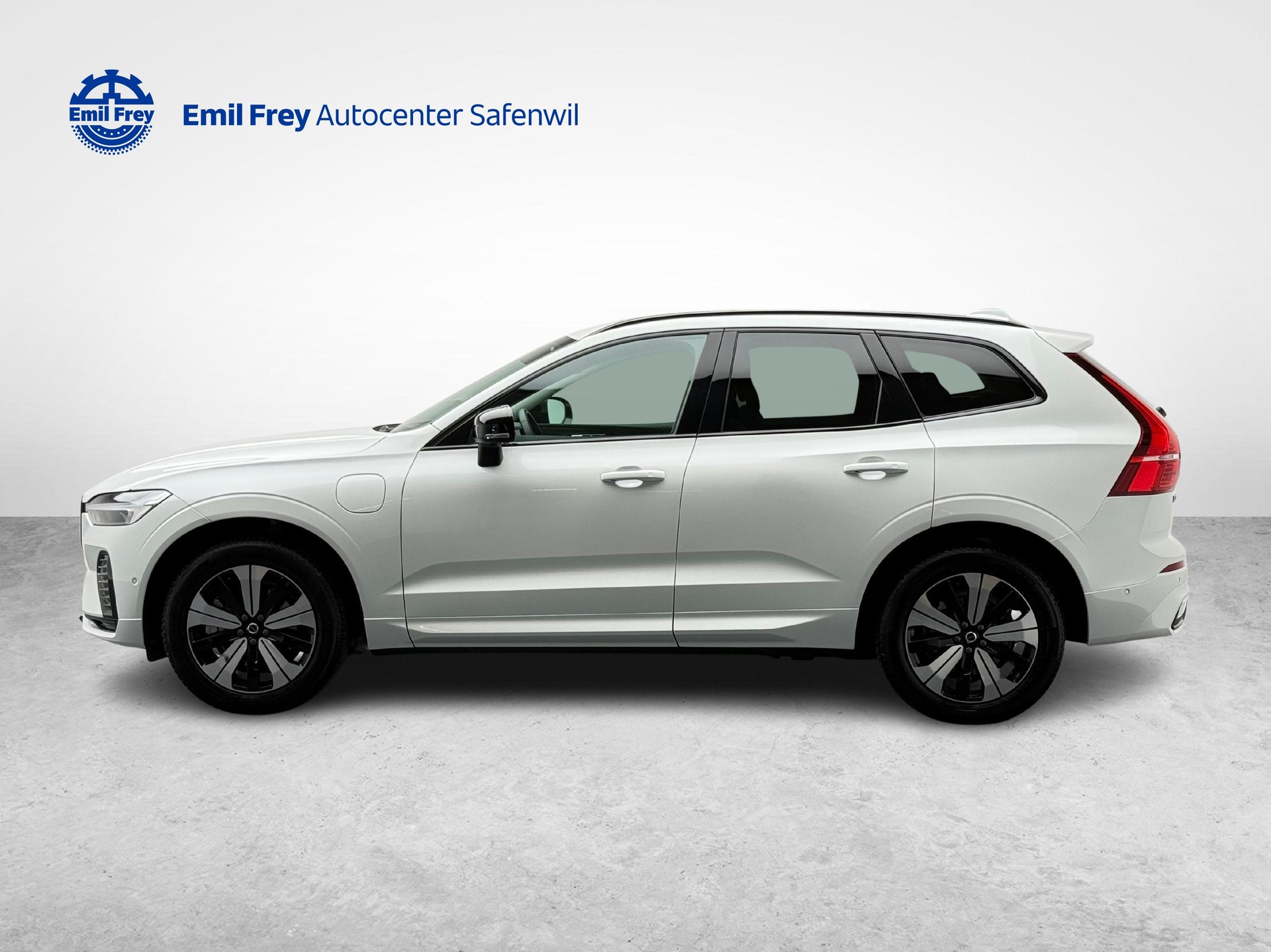 VOLVO XC60 2.0 T6 TE Plus Dark eAWD-showroom-element-1