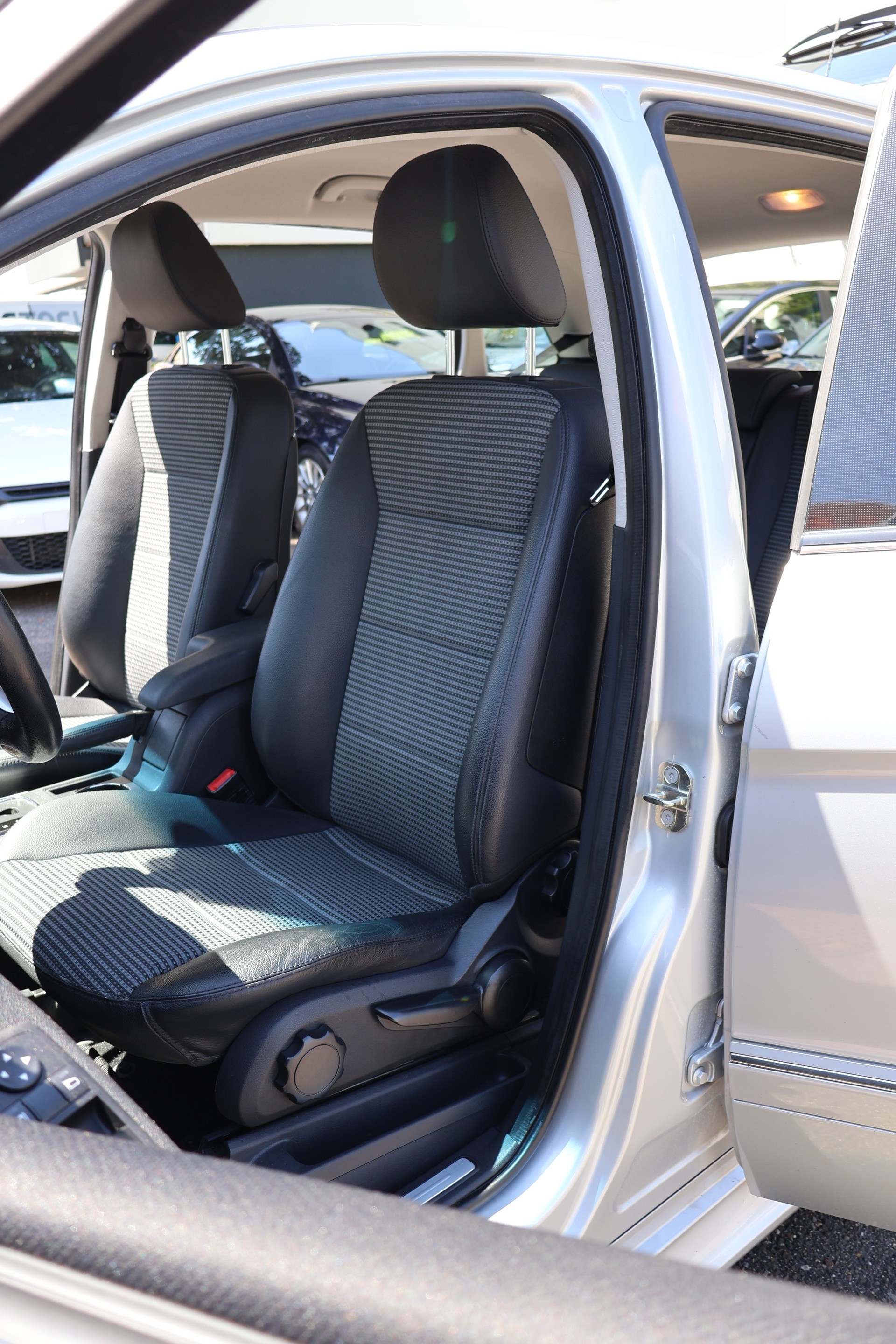 MERCEDES-BENZ B 170-image-10