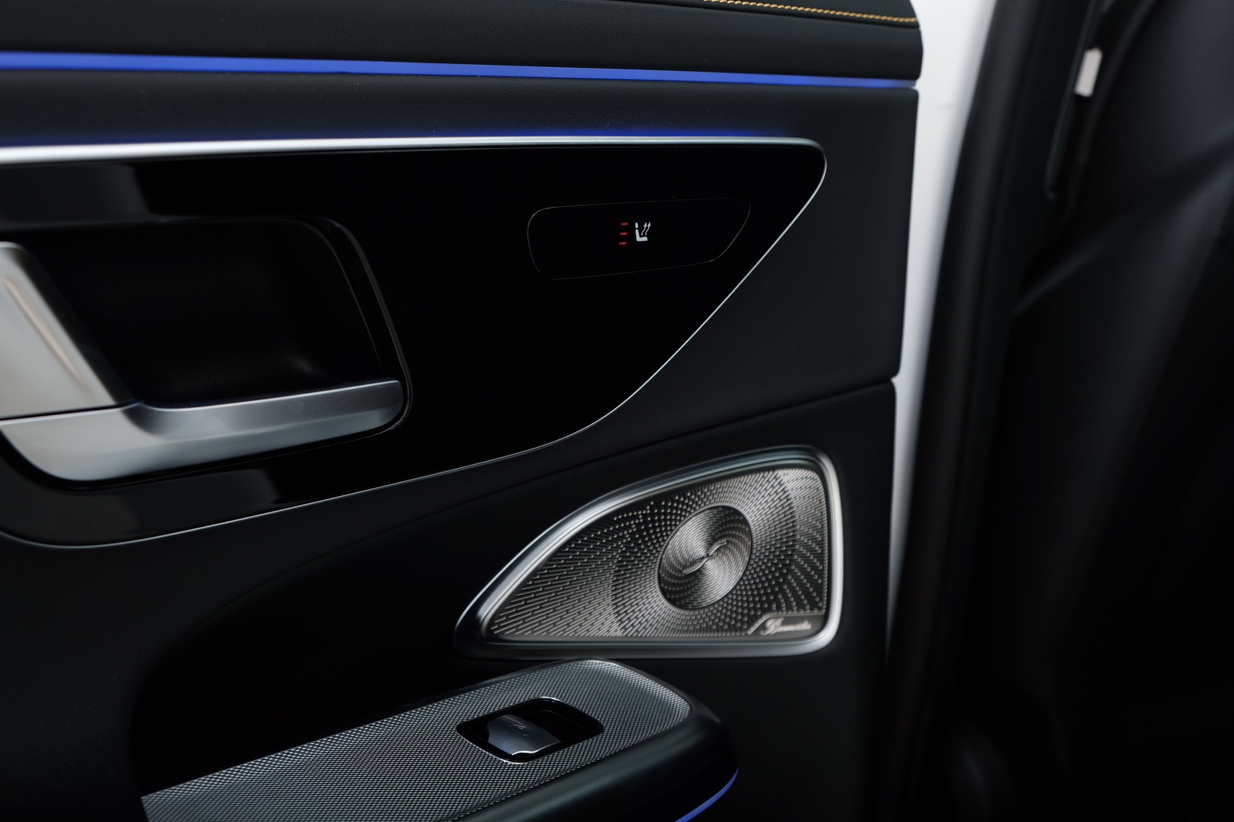 MERCEDES-BENZ E 53 Hybrid T 4Matic+ 9G-Tronic-image-12