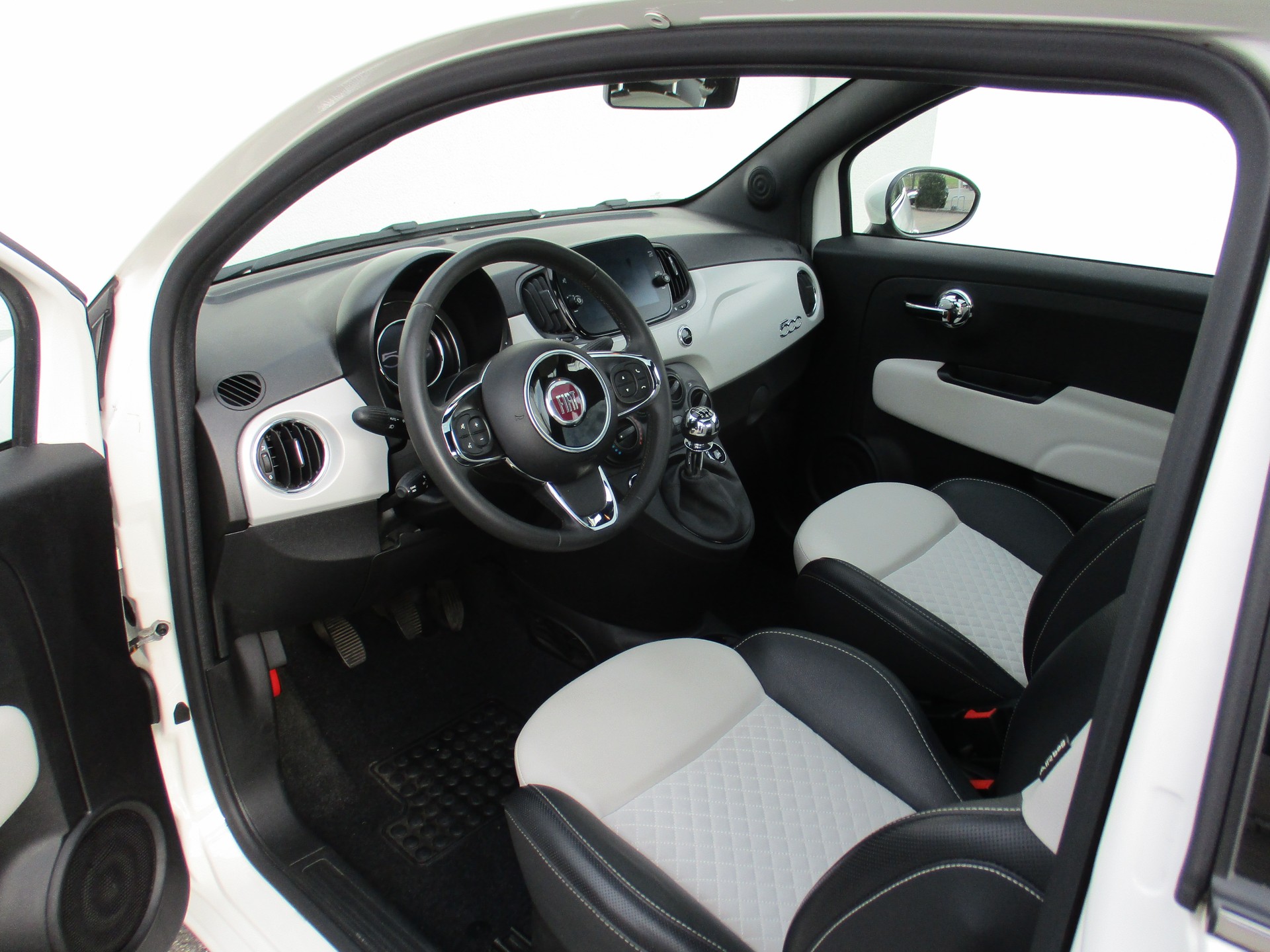 FIAT 500 1.0 GSE MildHybrid Star-image-4