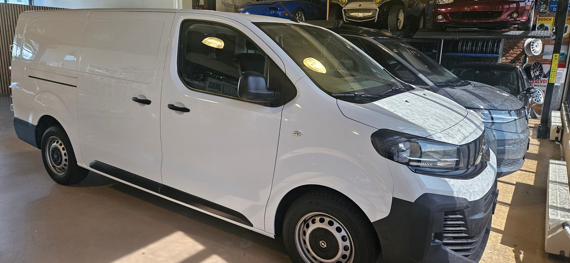 OPEL Vivaro Cargo 2.0 D s/s XL EN Aut.-showroom-element-3